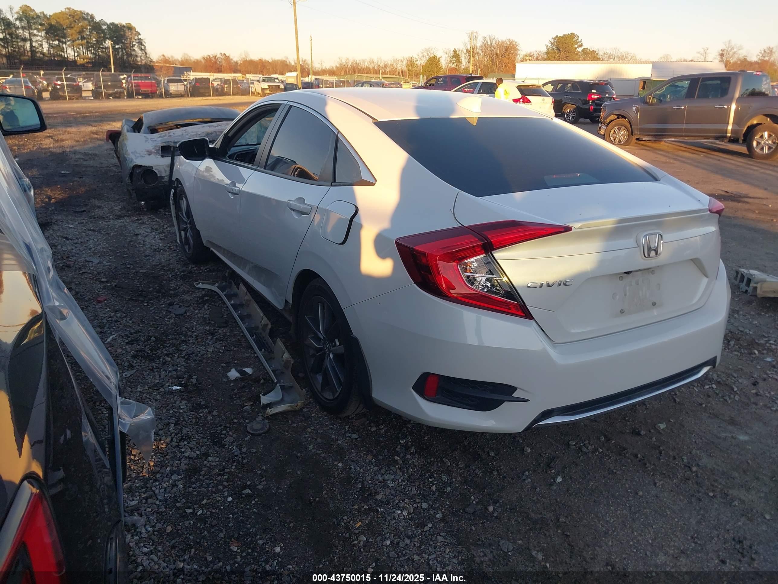 HONDA CIVIC image 3