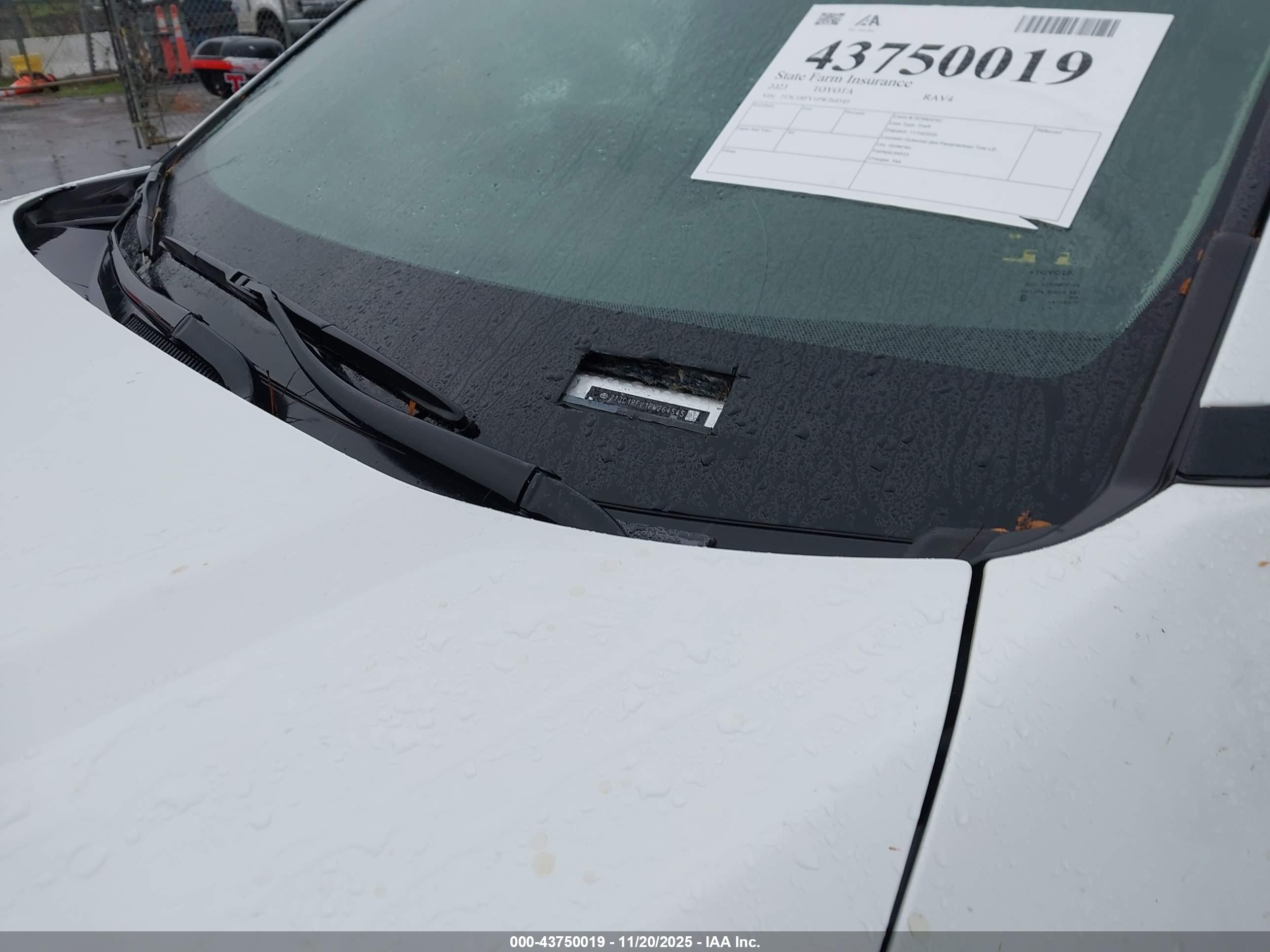 TOYOTA RAV4 image 6