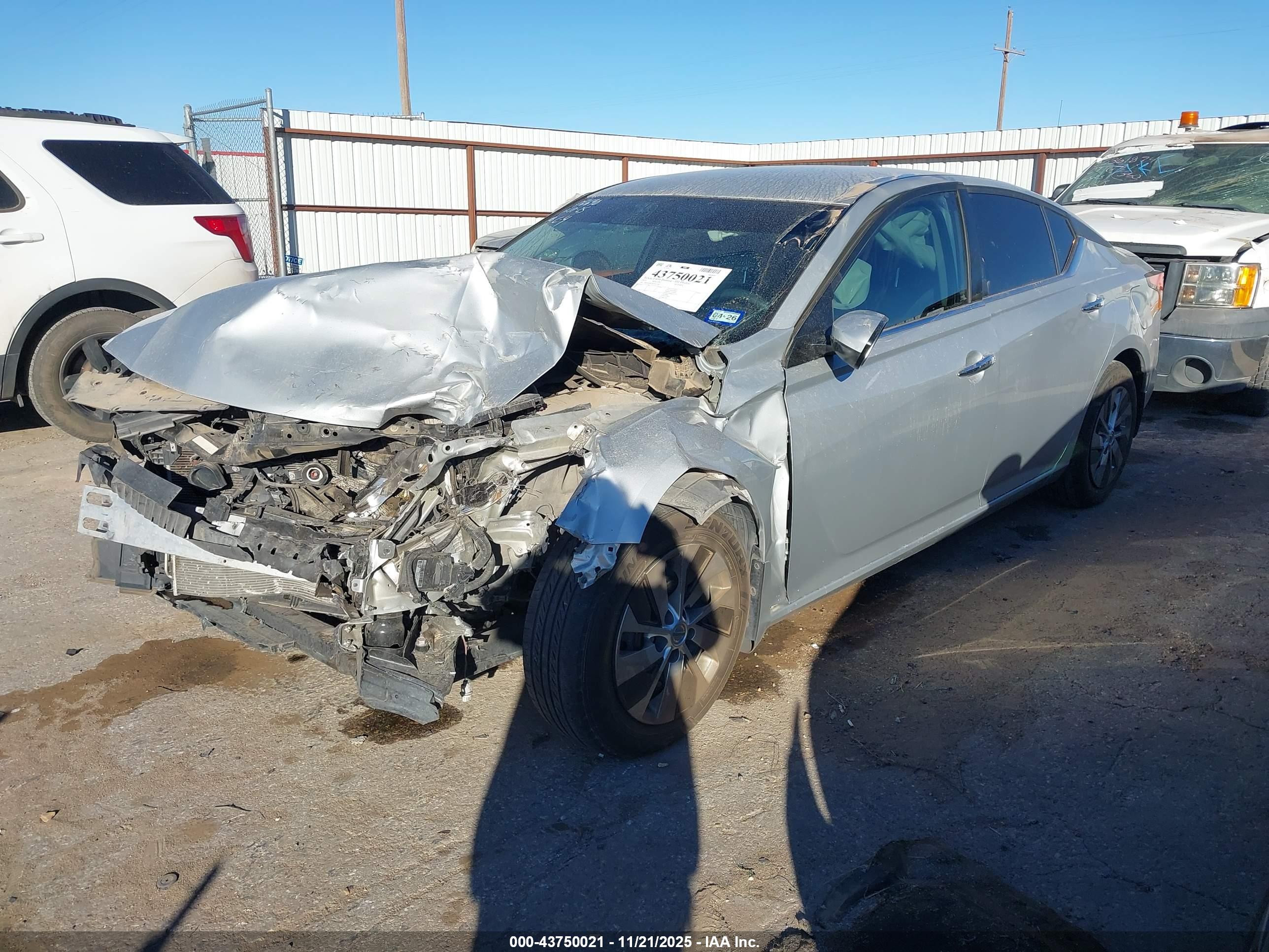 NISSAN ALTIMA image 2