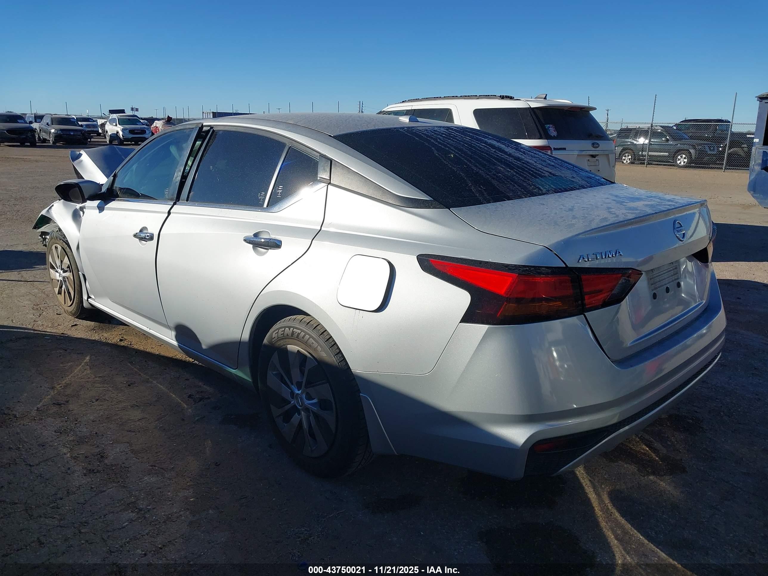 NISSAN ALTIMA image 3