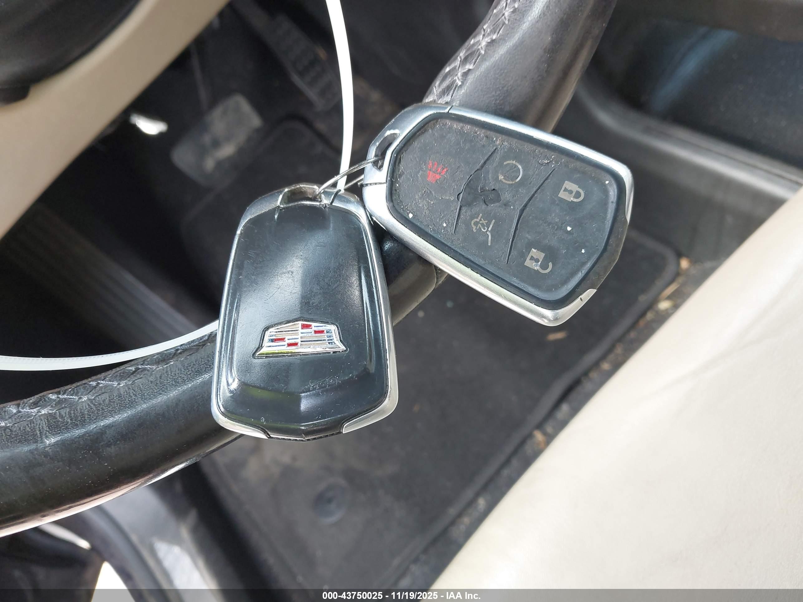 CADILLAC XT5 image 11