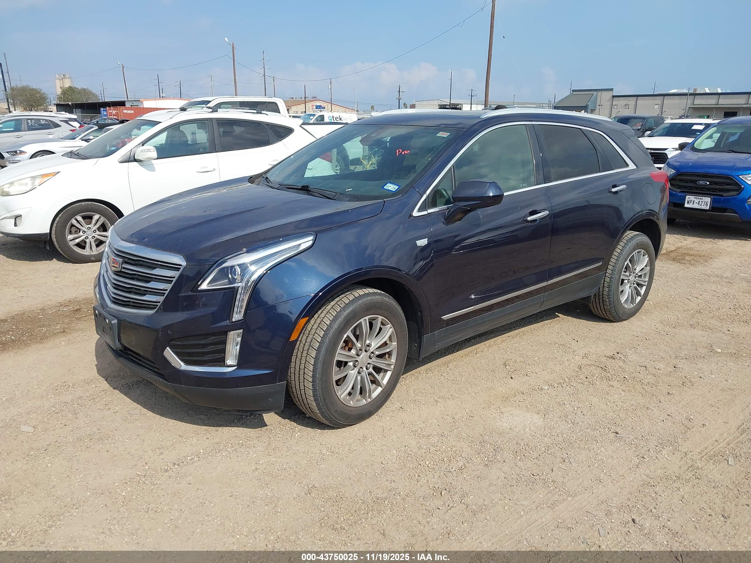 CADILLAC XT5 image 2