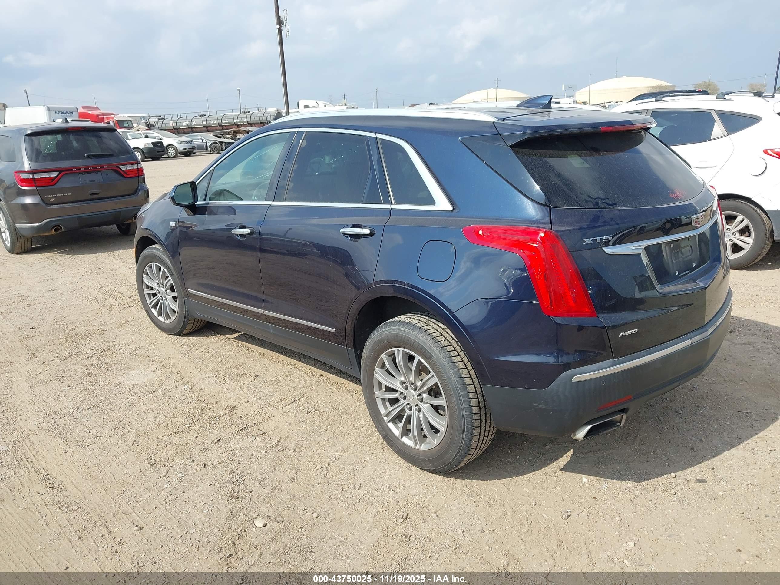 CADILLAC XT5 image 3