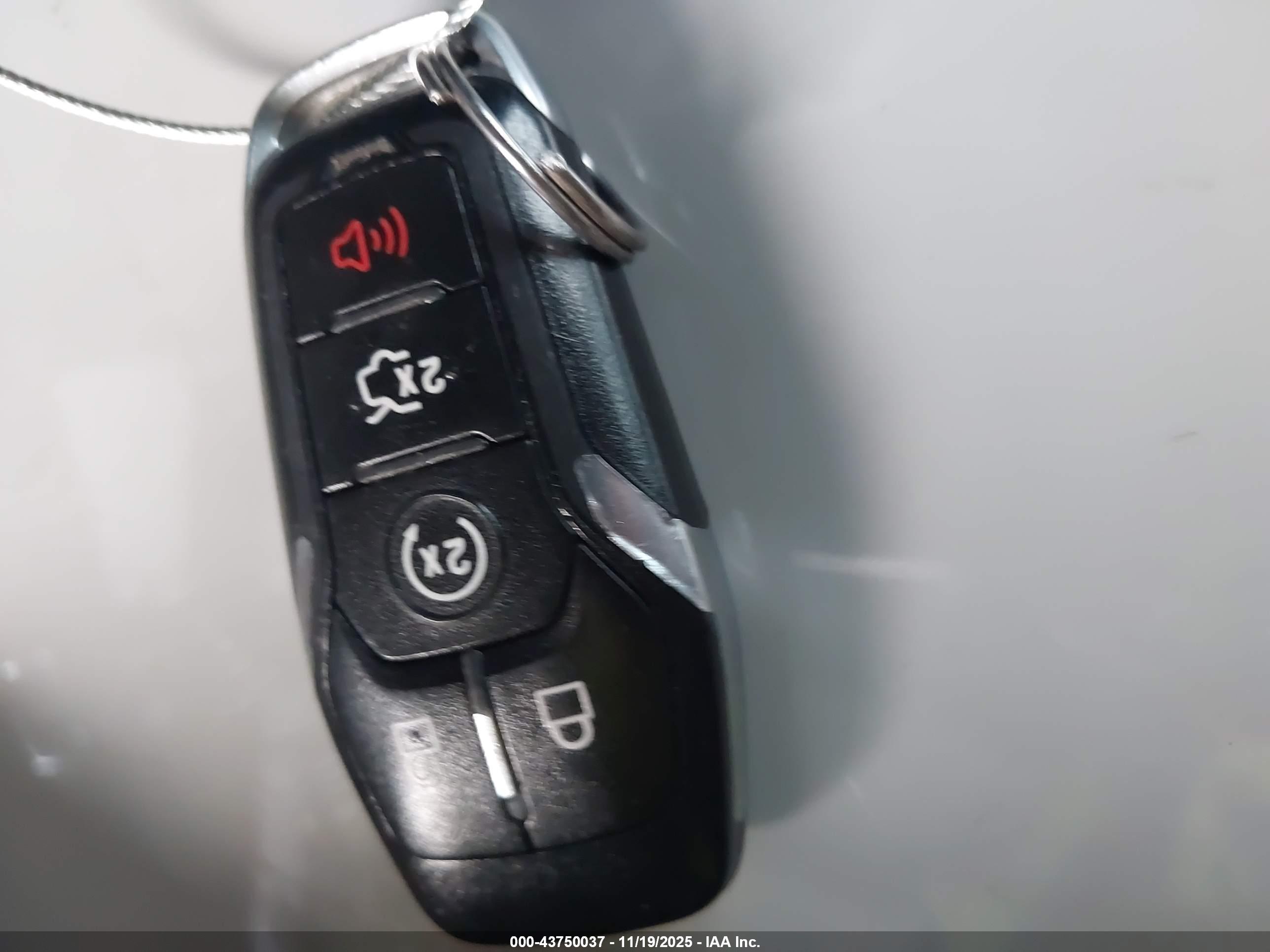 FORD MUSTANG image 11
