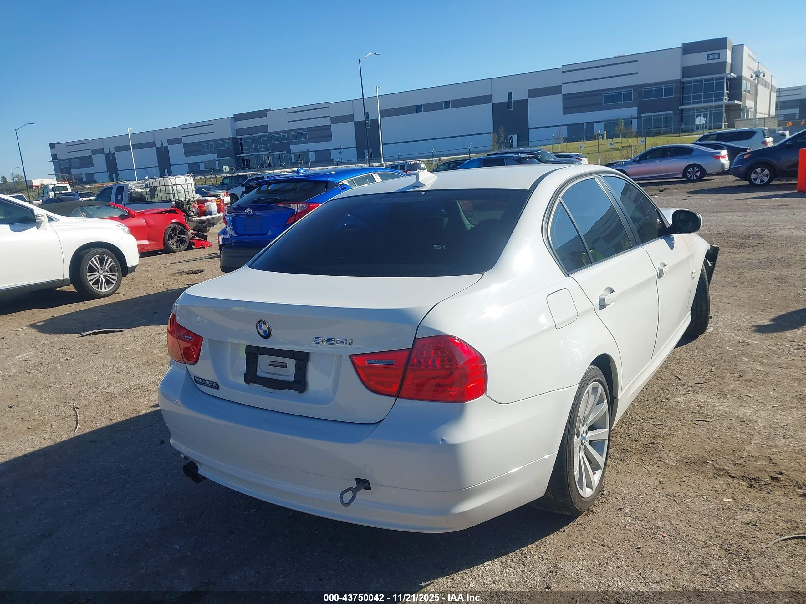 BMW 328I image 4