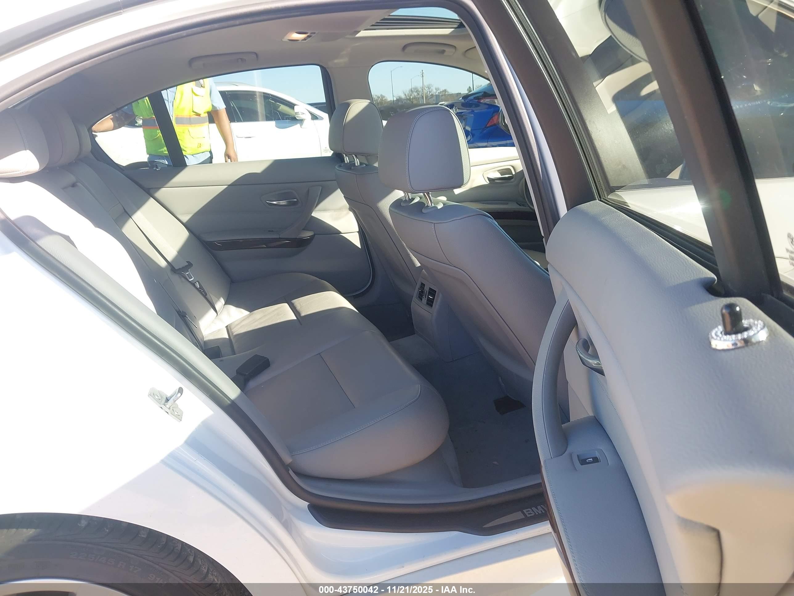 BMW 328I image 8