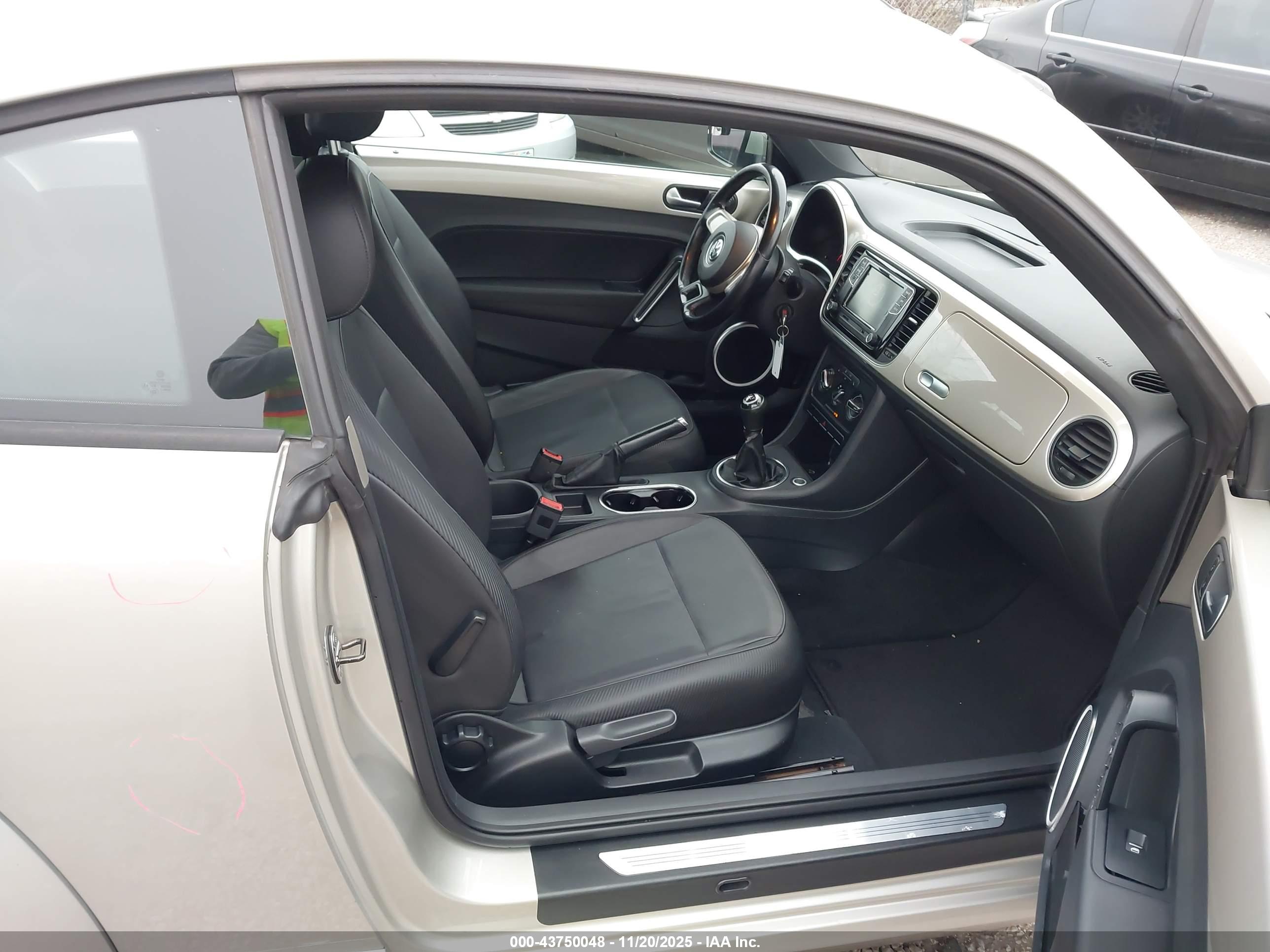 VOLKSWAGEN BEETLE image 5
