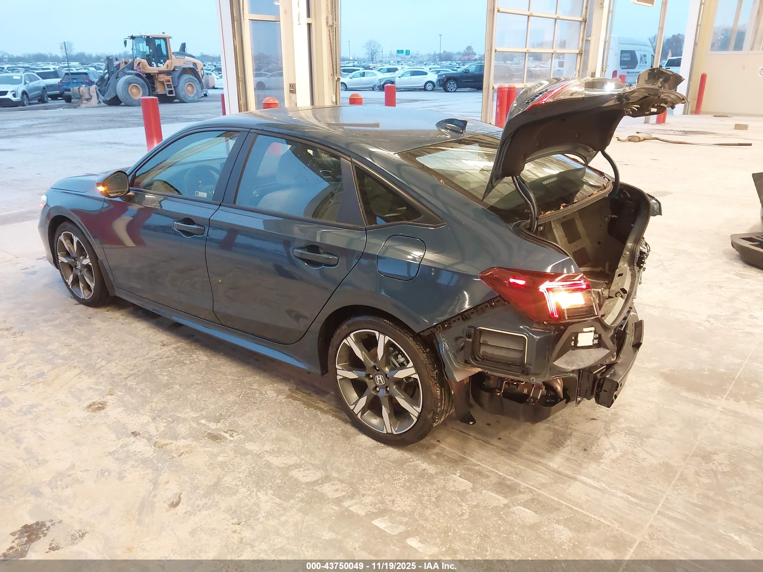 HONDA CIVIC image 3