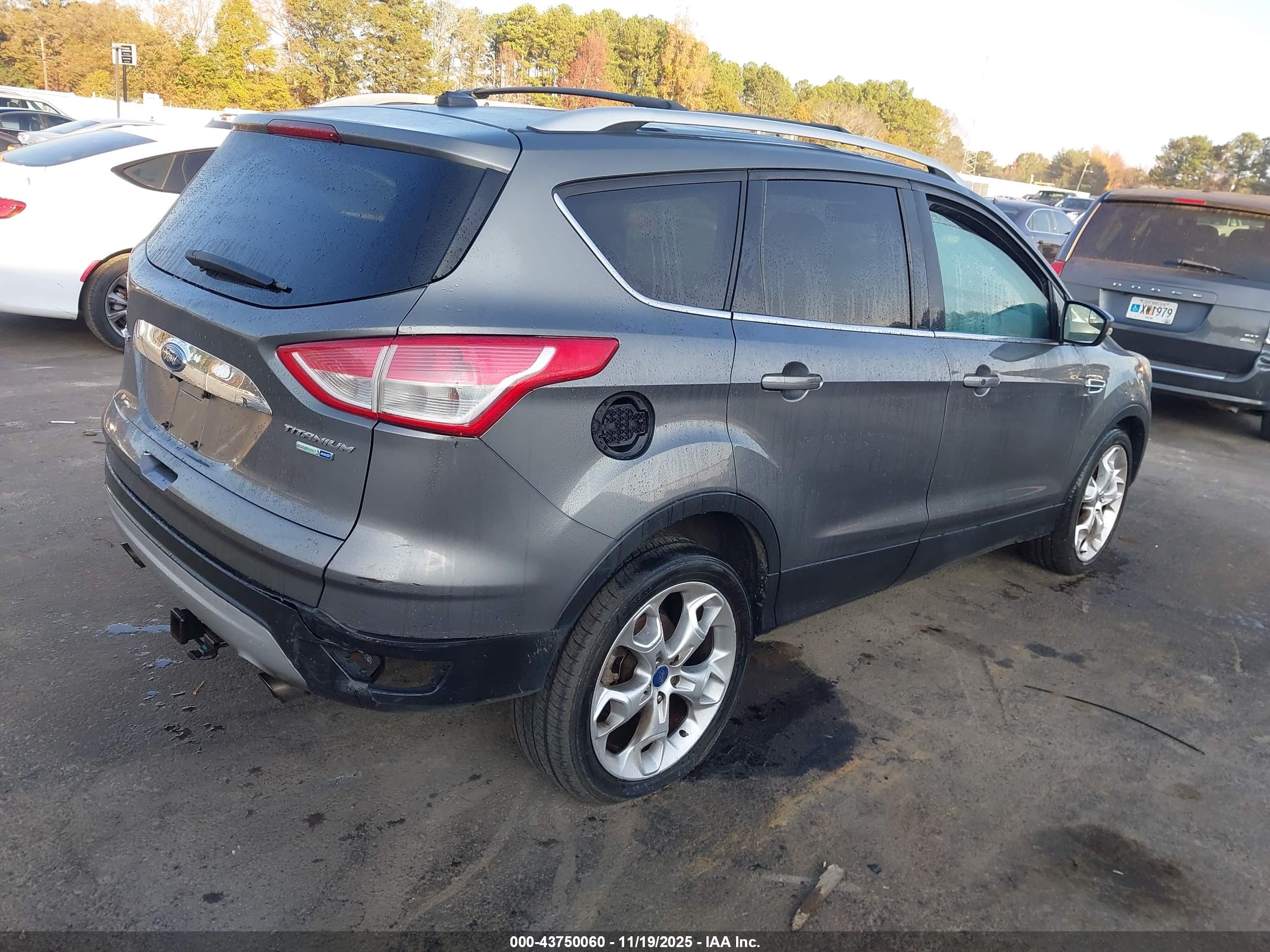 FORD ESCAPE image 4