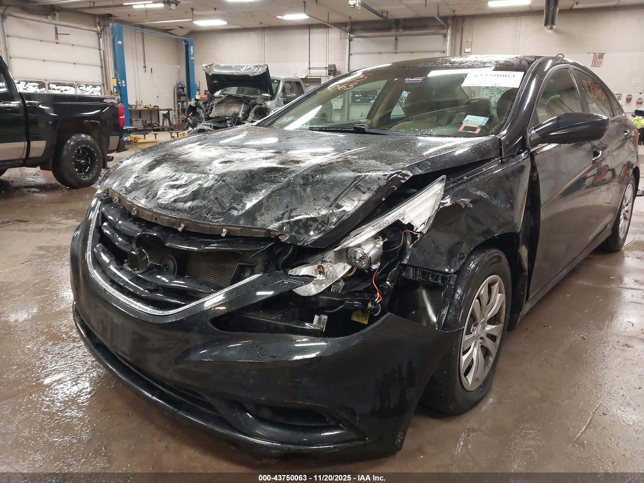 HYUNDAI SONATA image 6