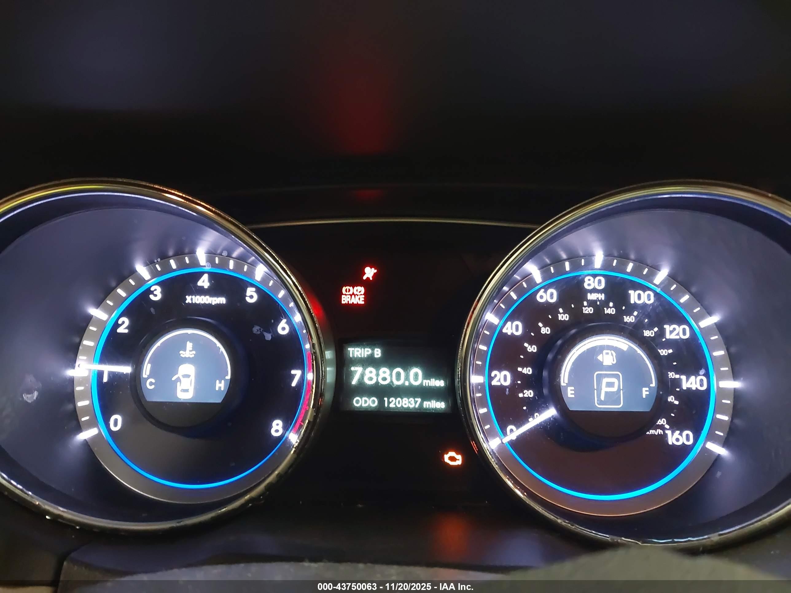 HYUNDAI SONATA image 7