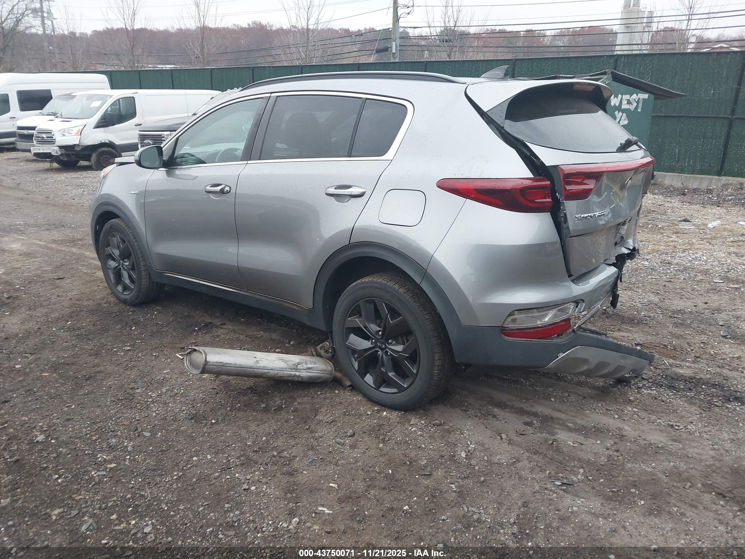 KIA SPORTAGE image 3