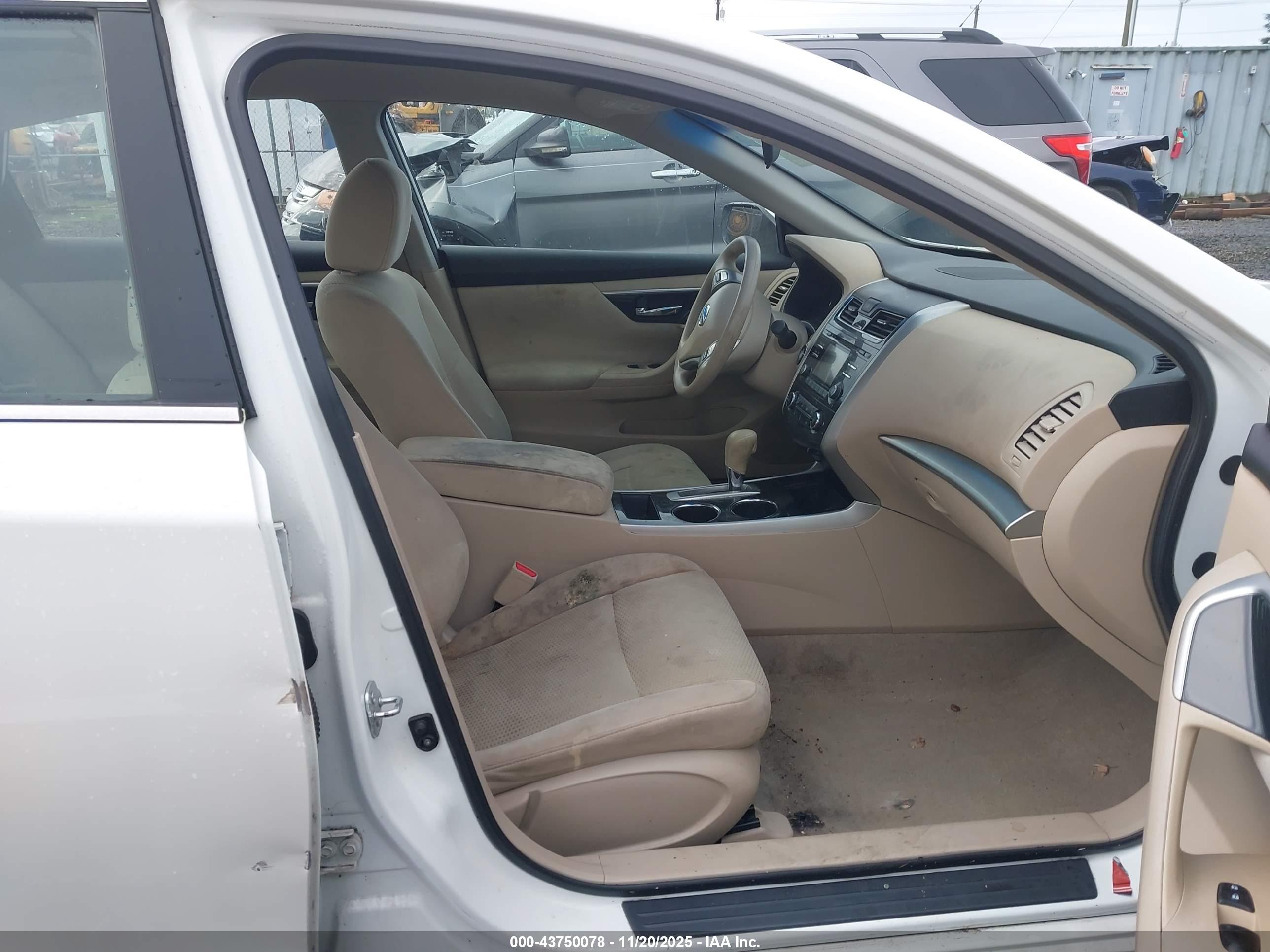 NISSAN ALTIMA image 5