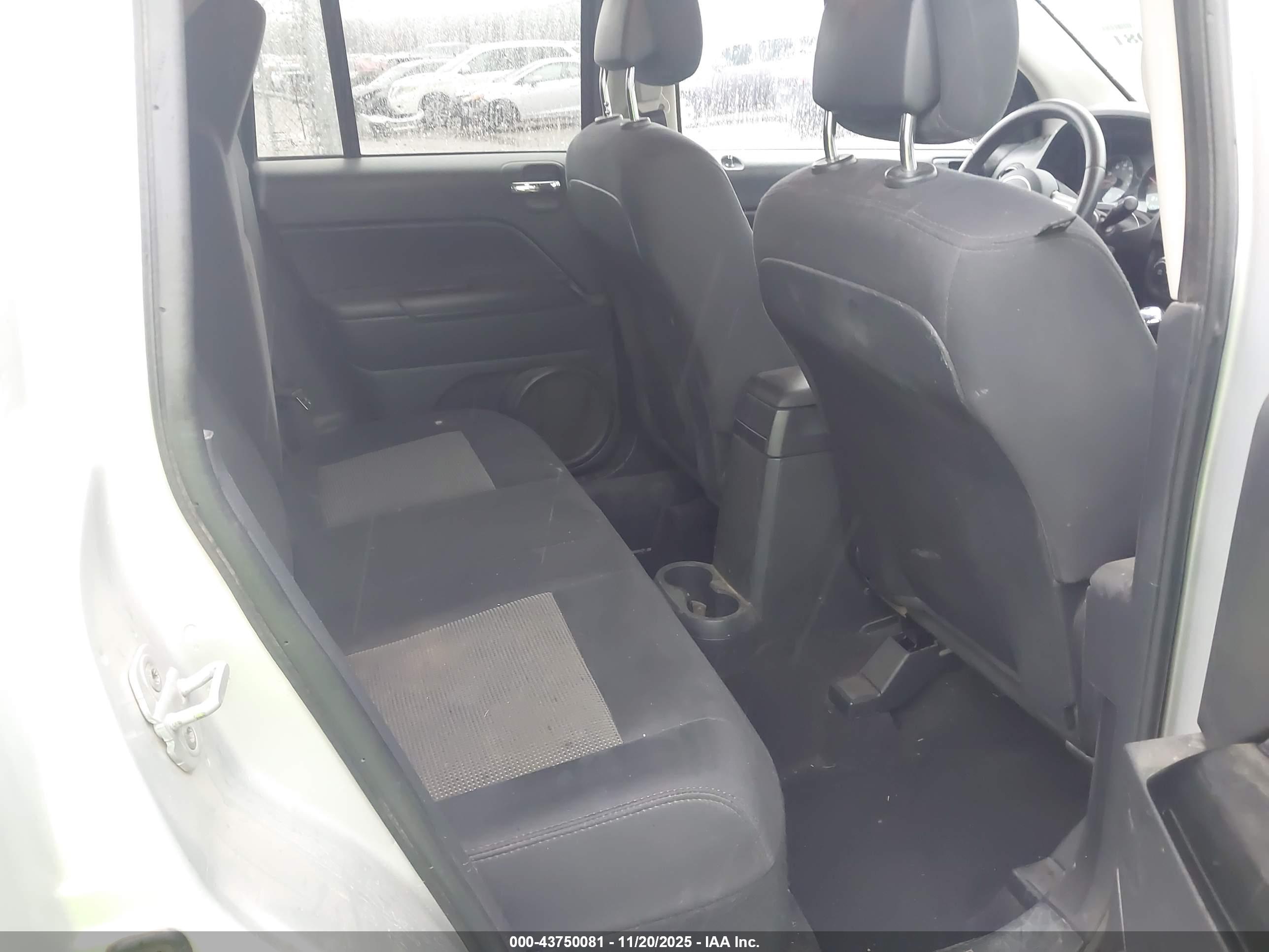 JEEP COMPASS image 8