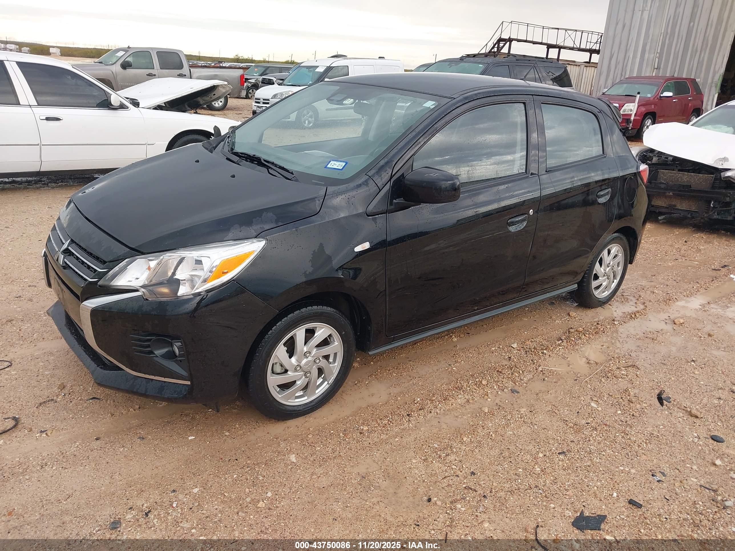MITSUBISHI MIRAGE image 2