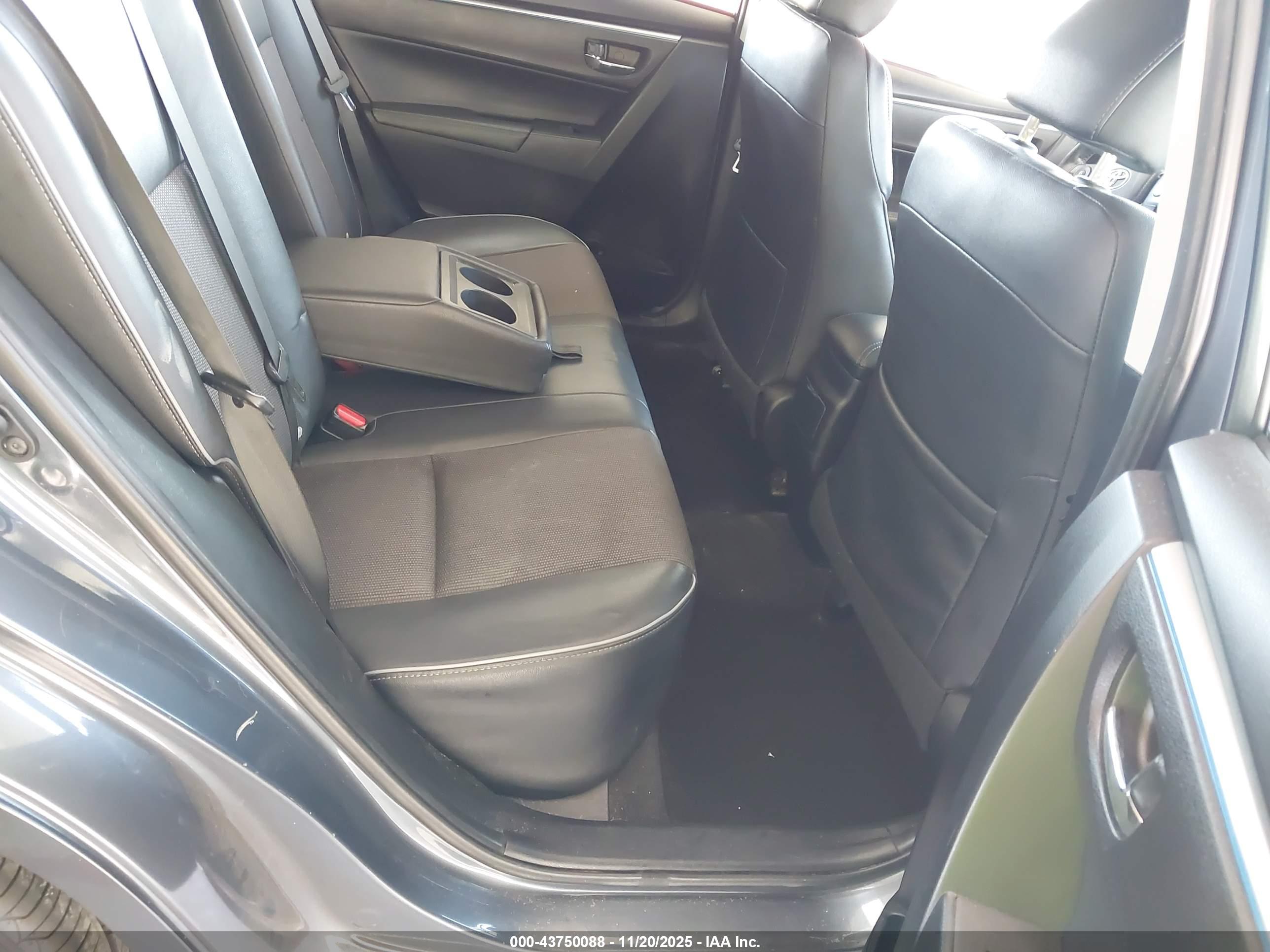 TOYOTA COROLLA image 8