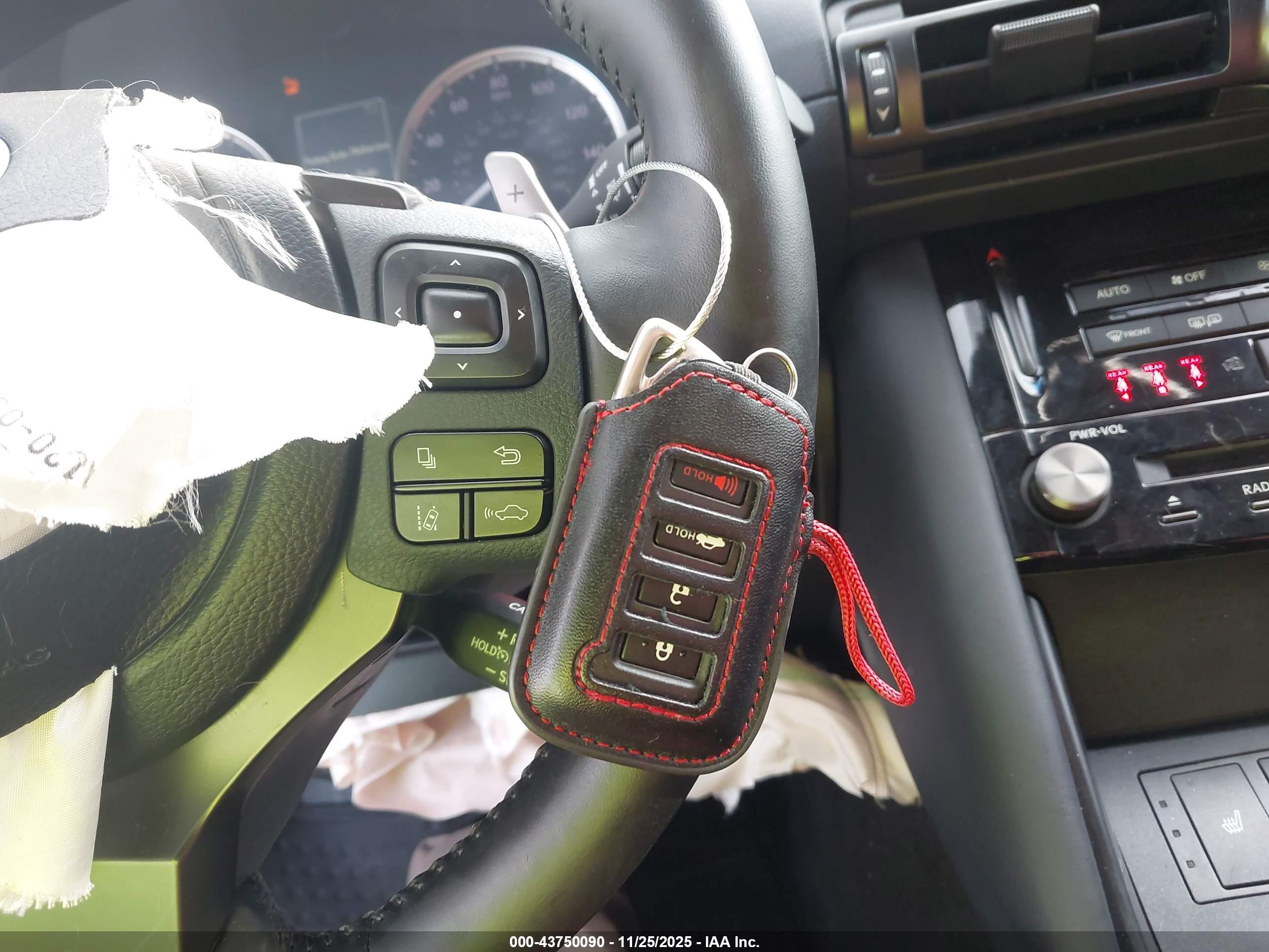 LEXUS IS image 11