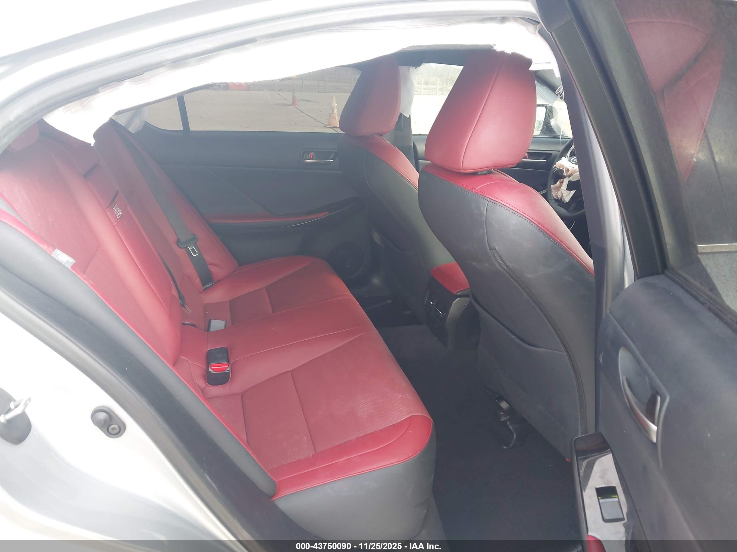LEXUS IS image 8