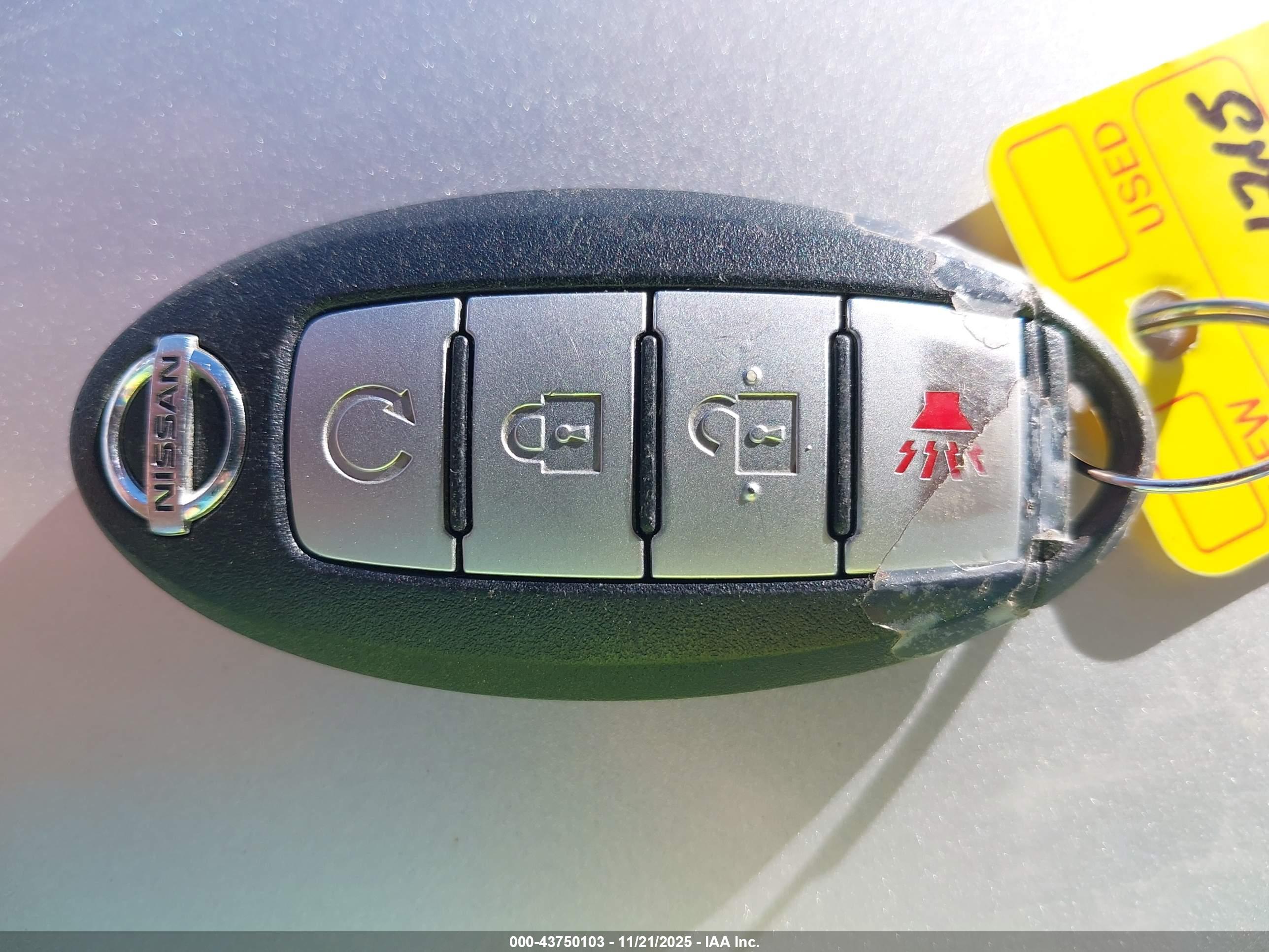 NISSAN ROGUE image 11