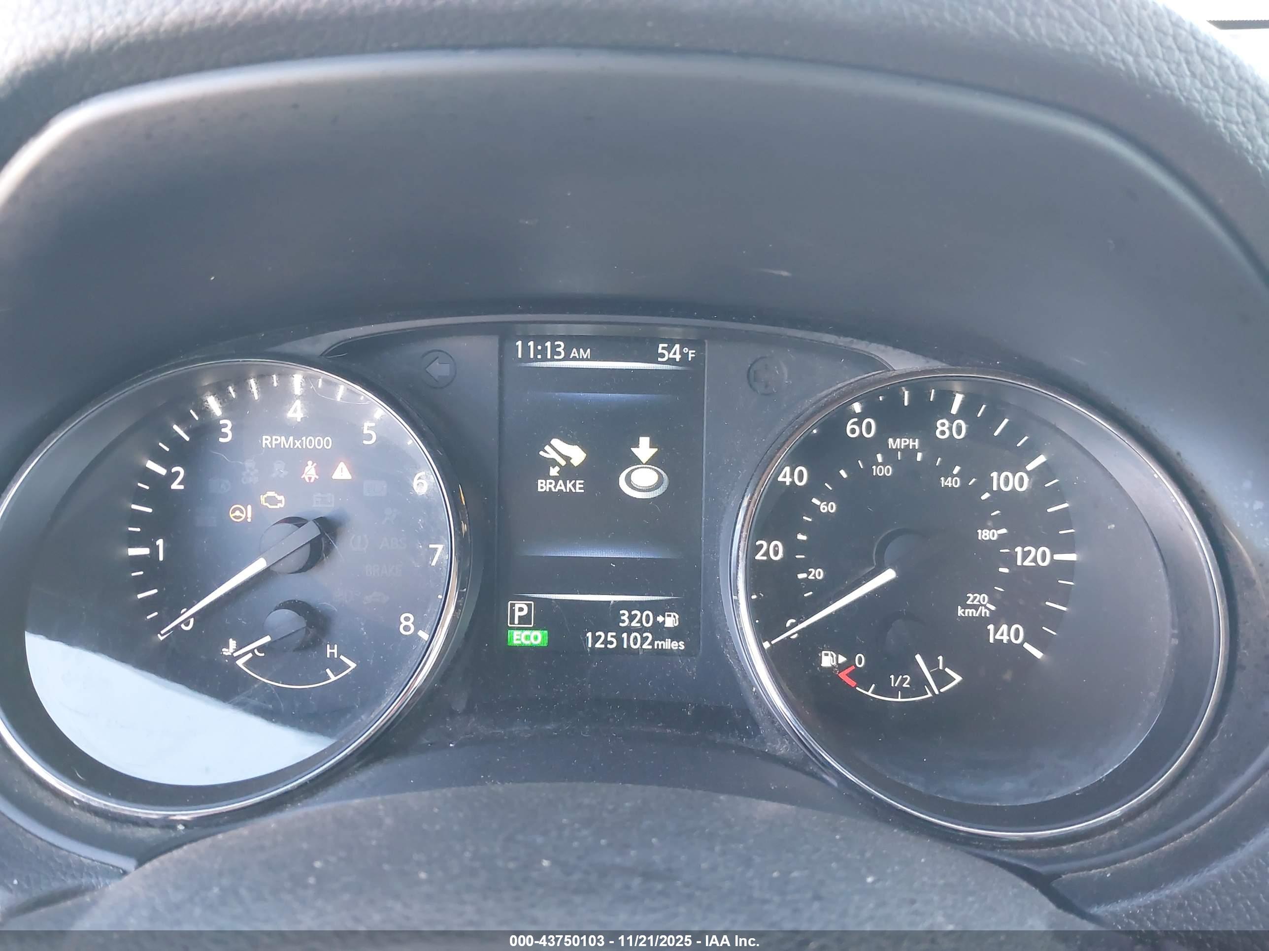 NISSAN ROGUE image 7
