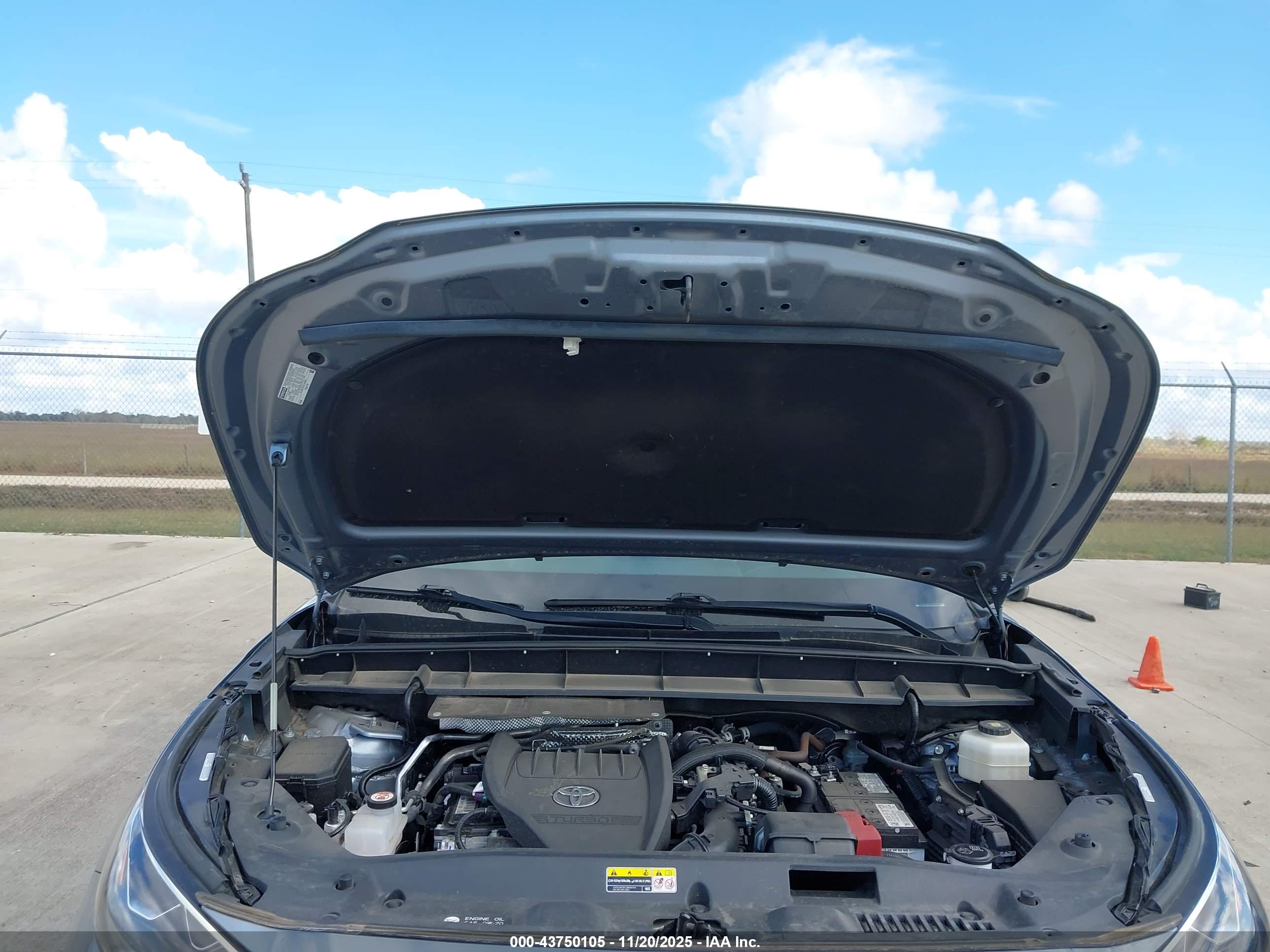 TOYOTA HIGHLANDER image 10