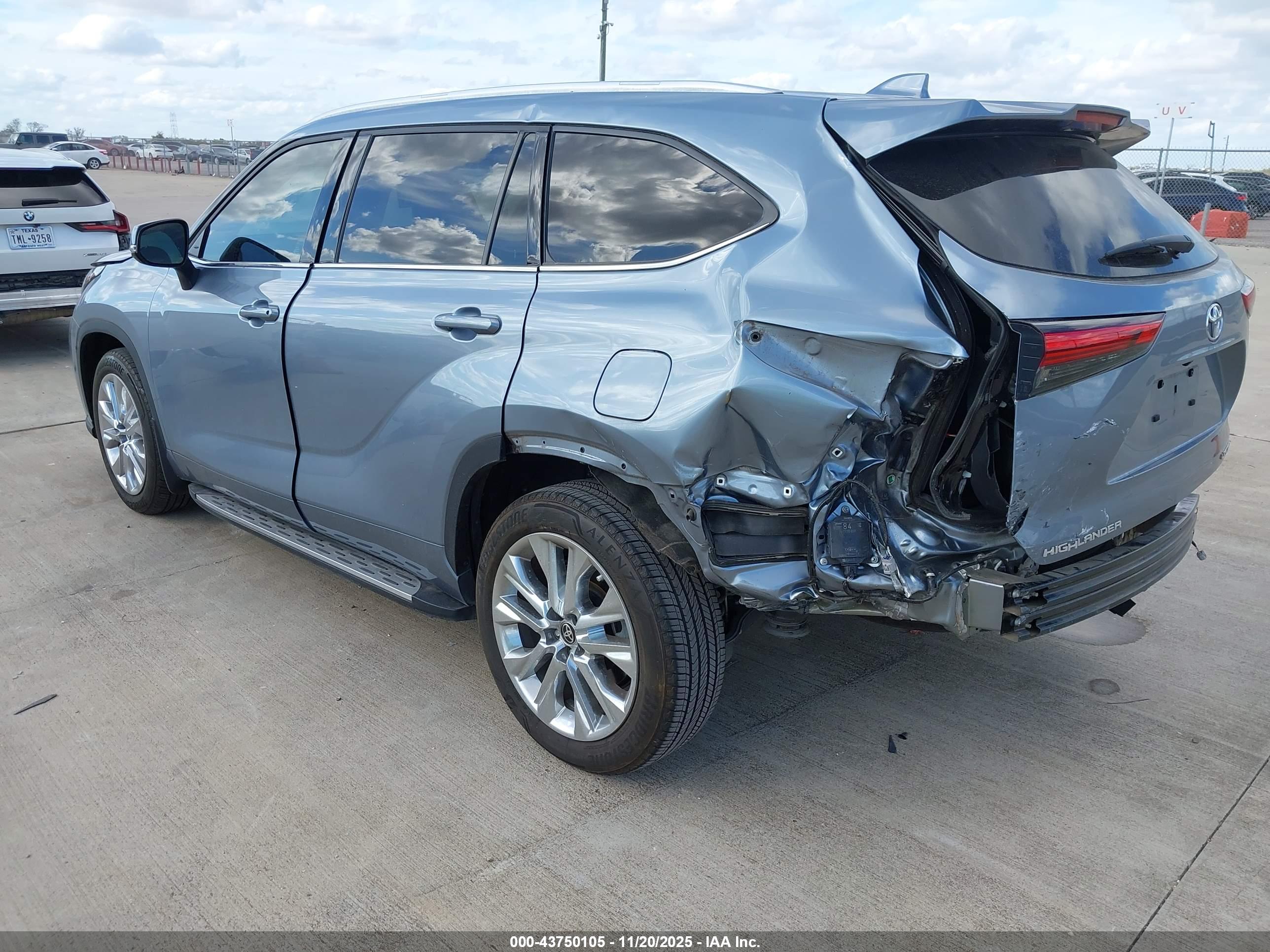 TOYOTA HIGHLANDER image 3