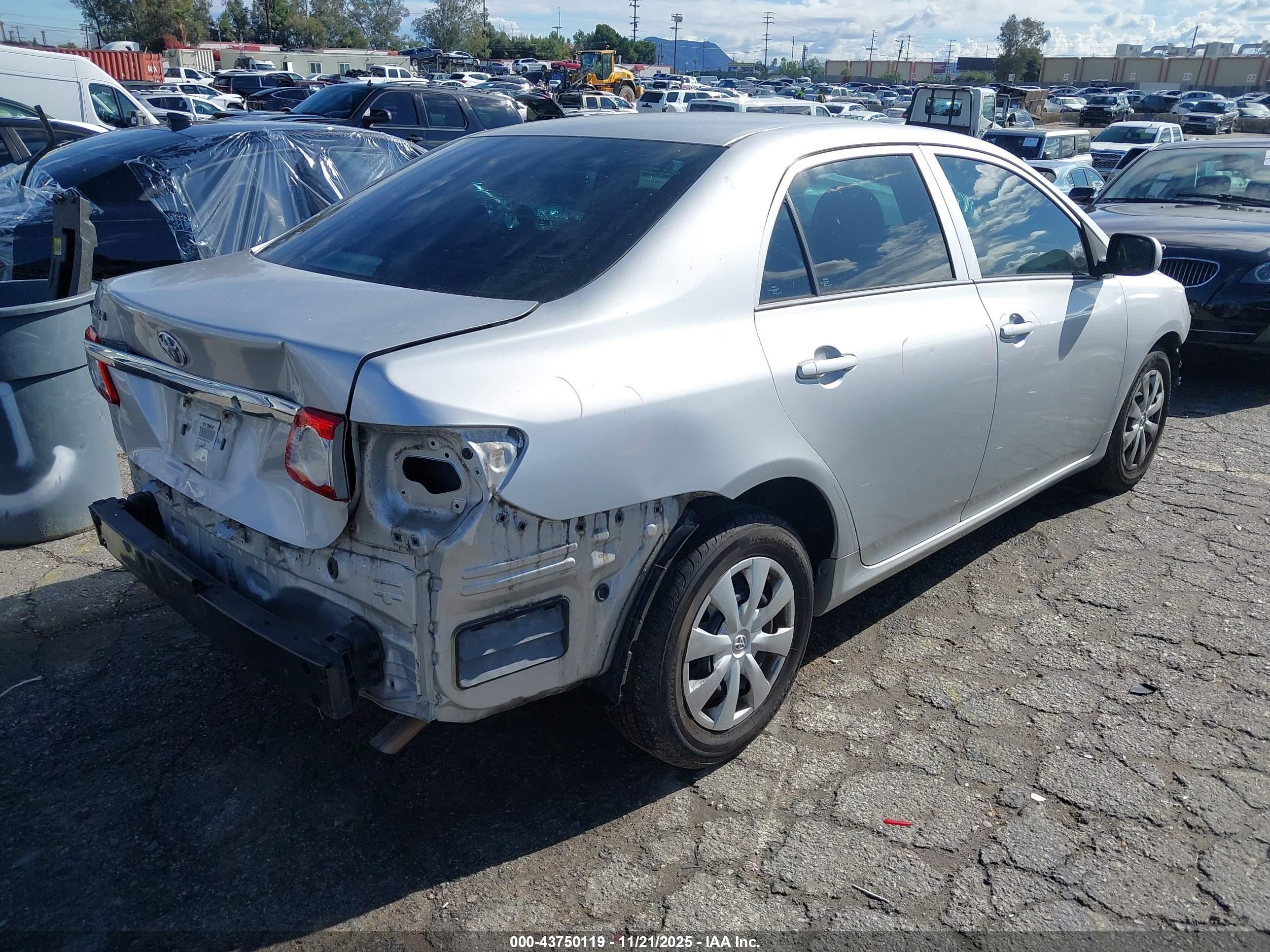 TOYOTA COROLLA image 4