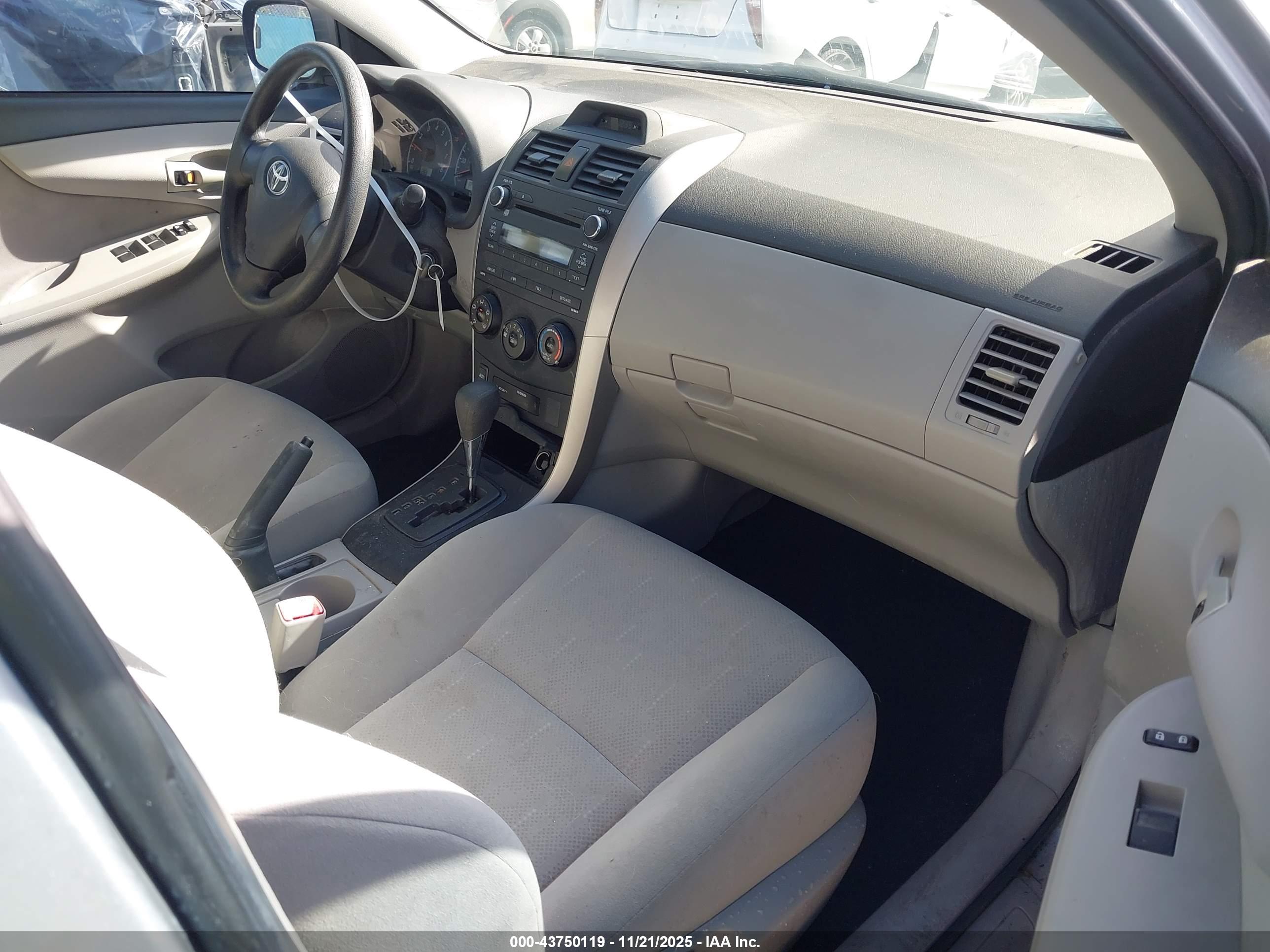 TOYOTA COROLLA image 5
