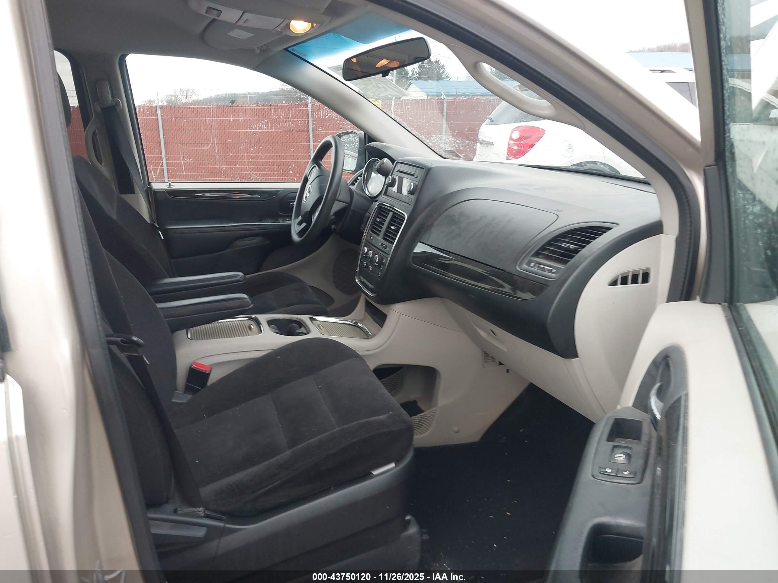 DODGE GRAND image 5
