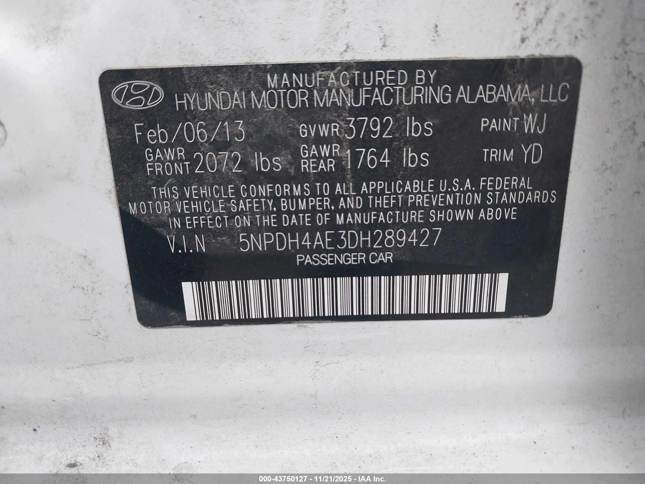 HYUNDAI ELANTRA image 9