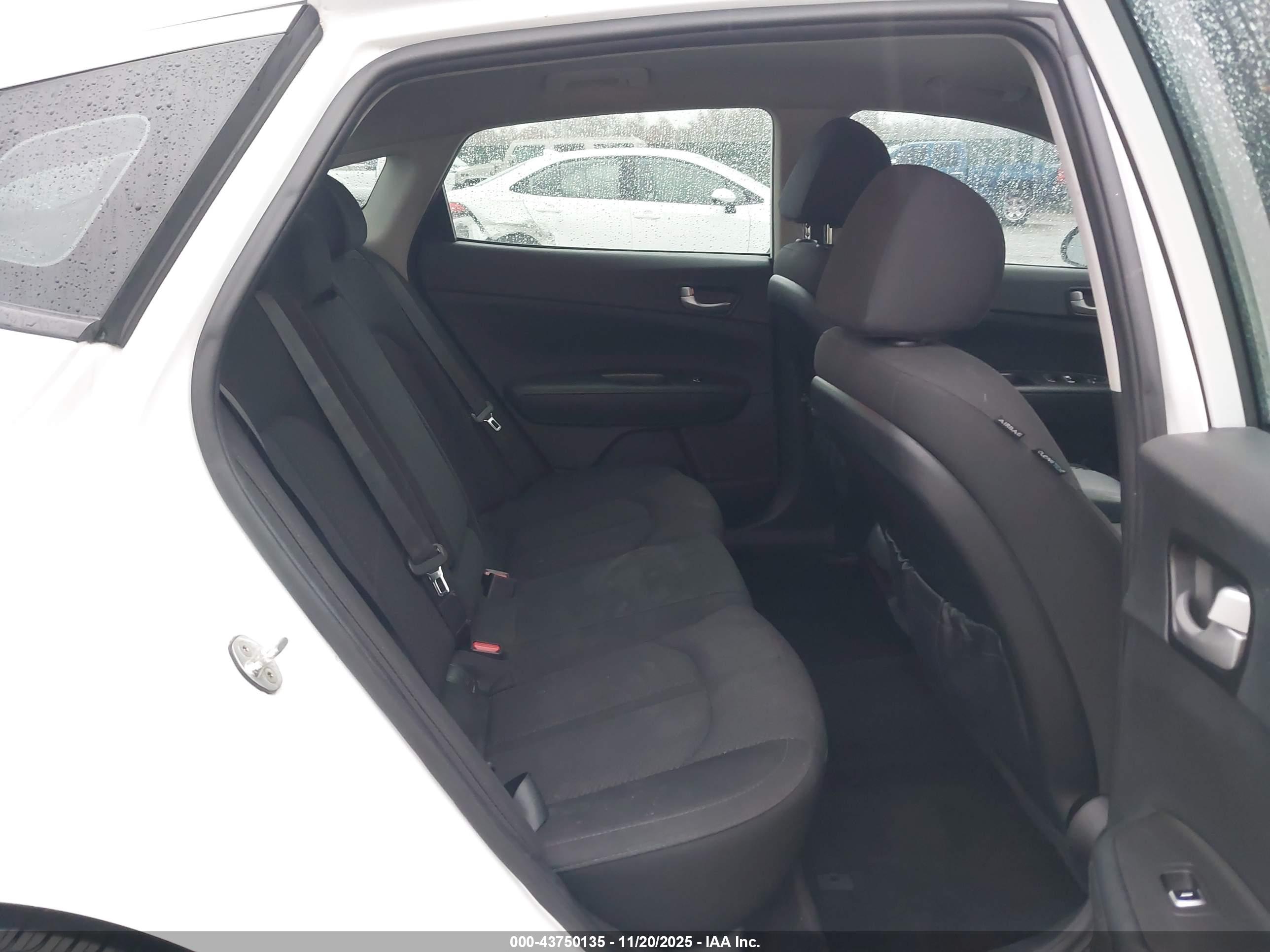 KIA OPTIMA image 8