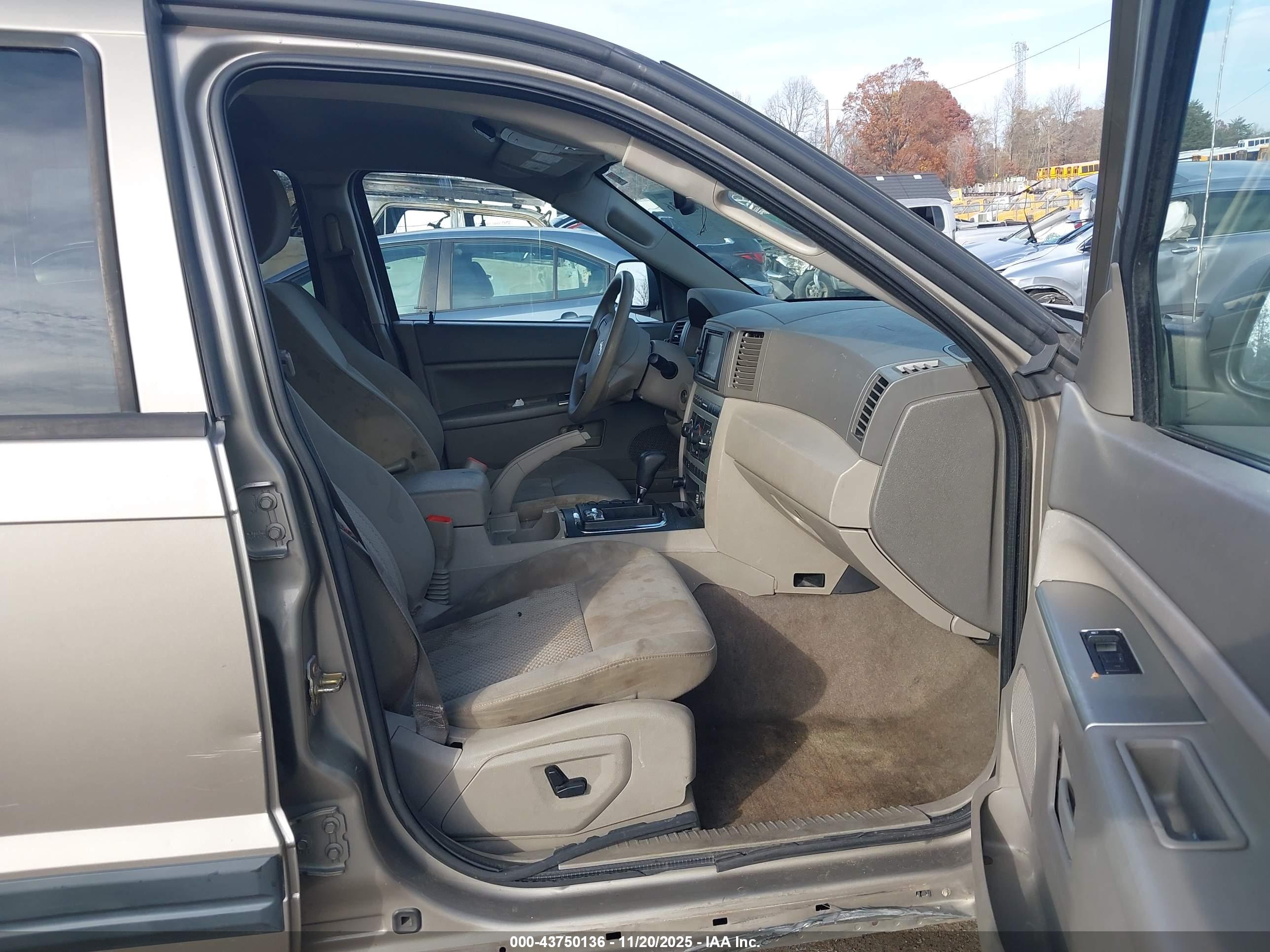 JEEP GRAND image 5