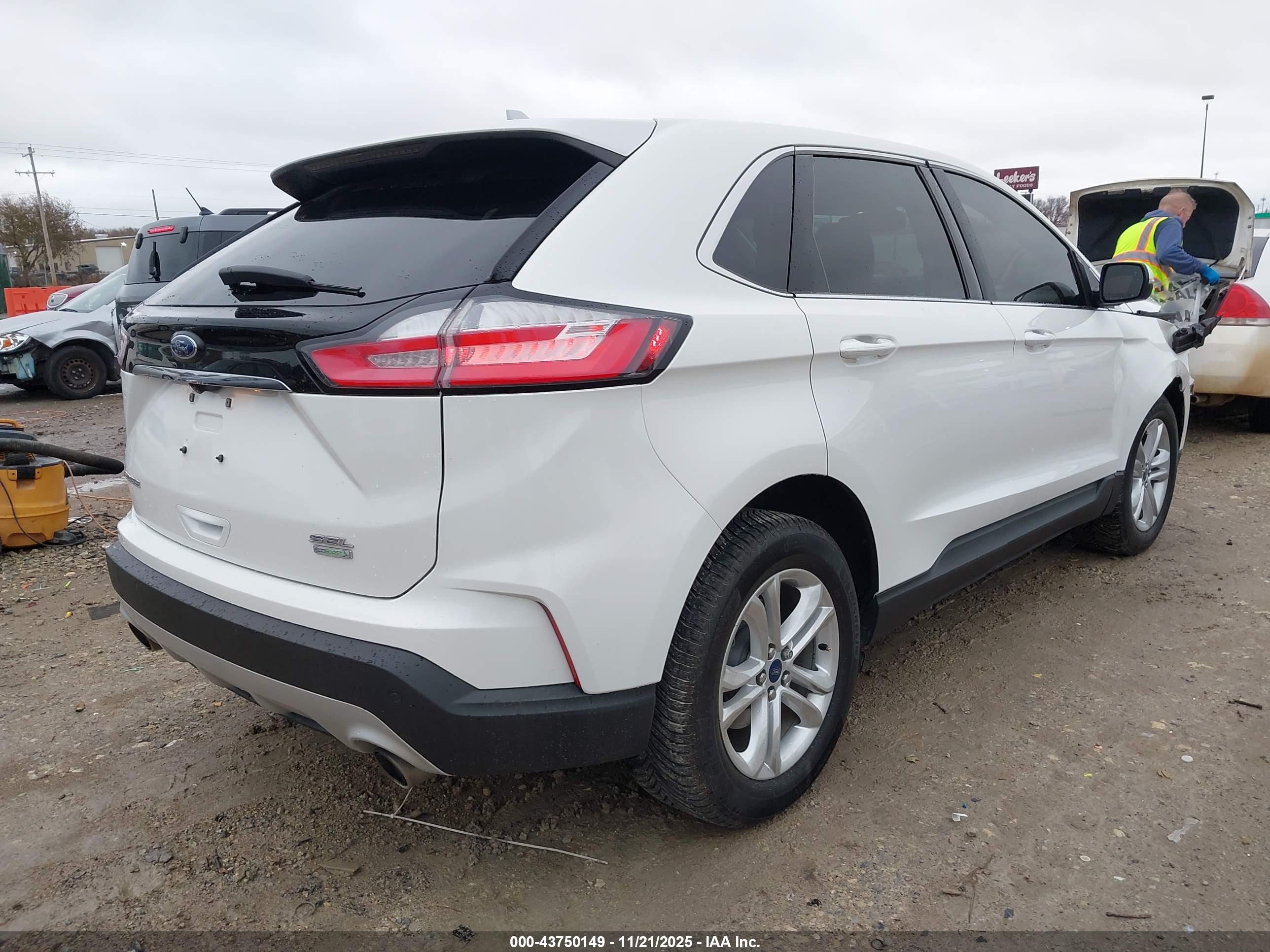 FORD EDGE image 4