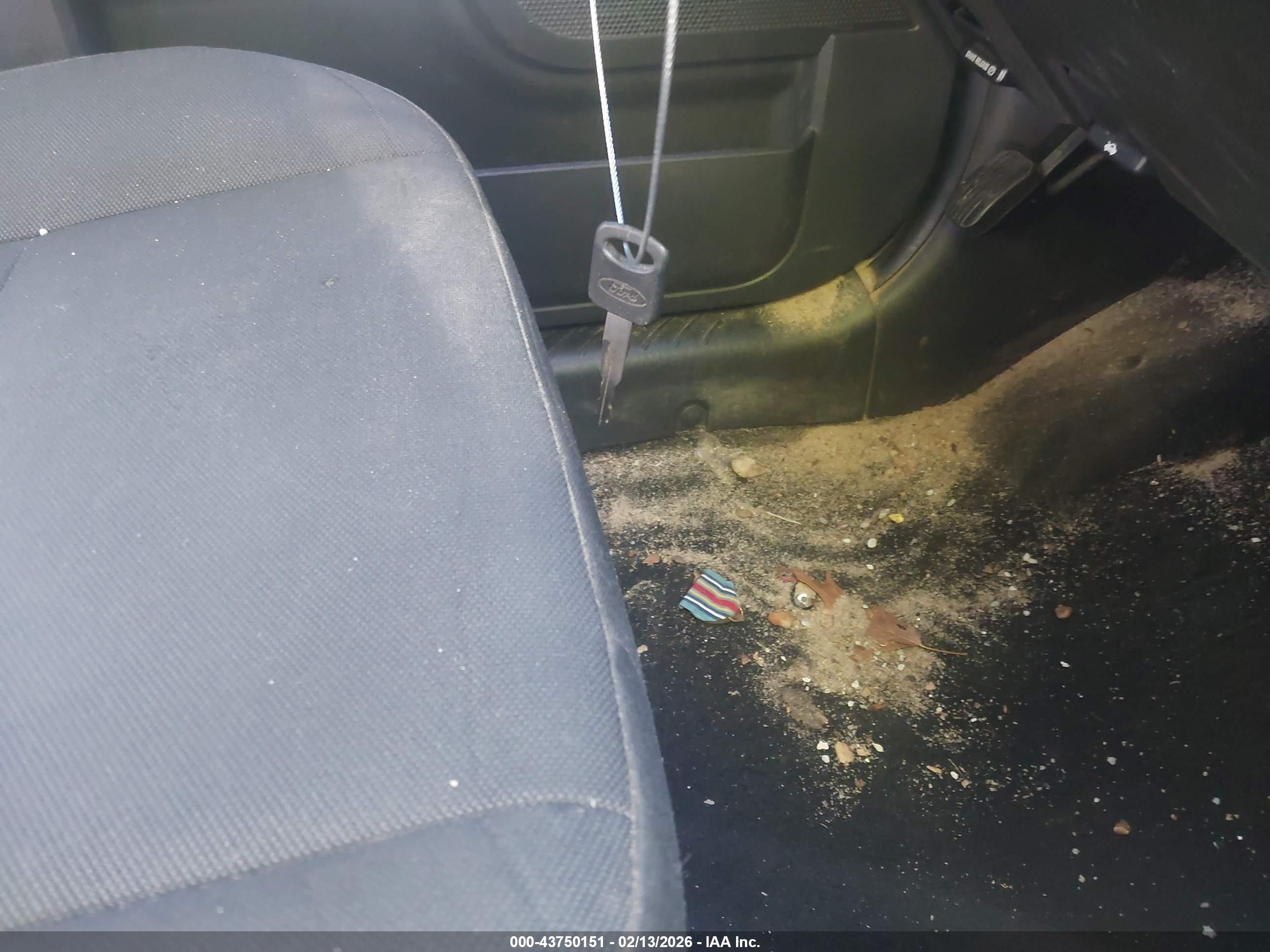 FORD ESCAPE image 11