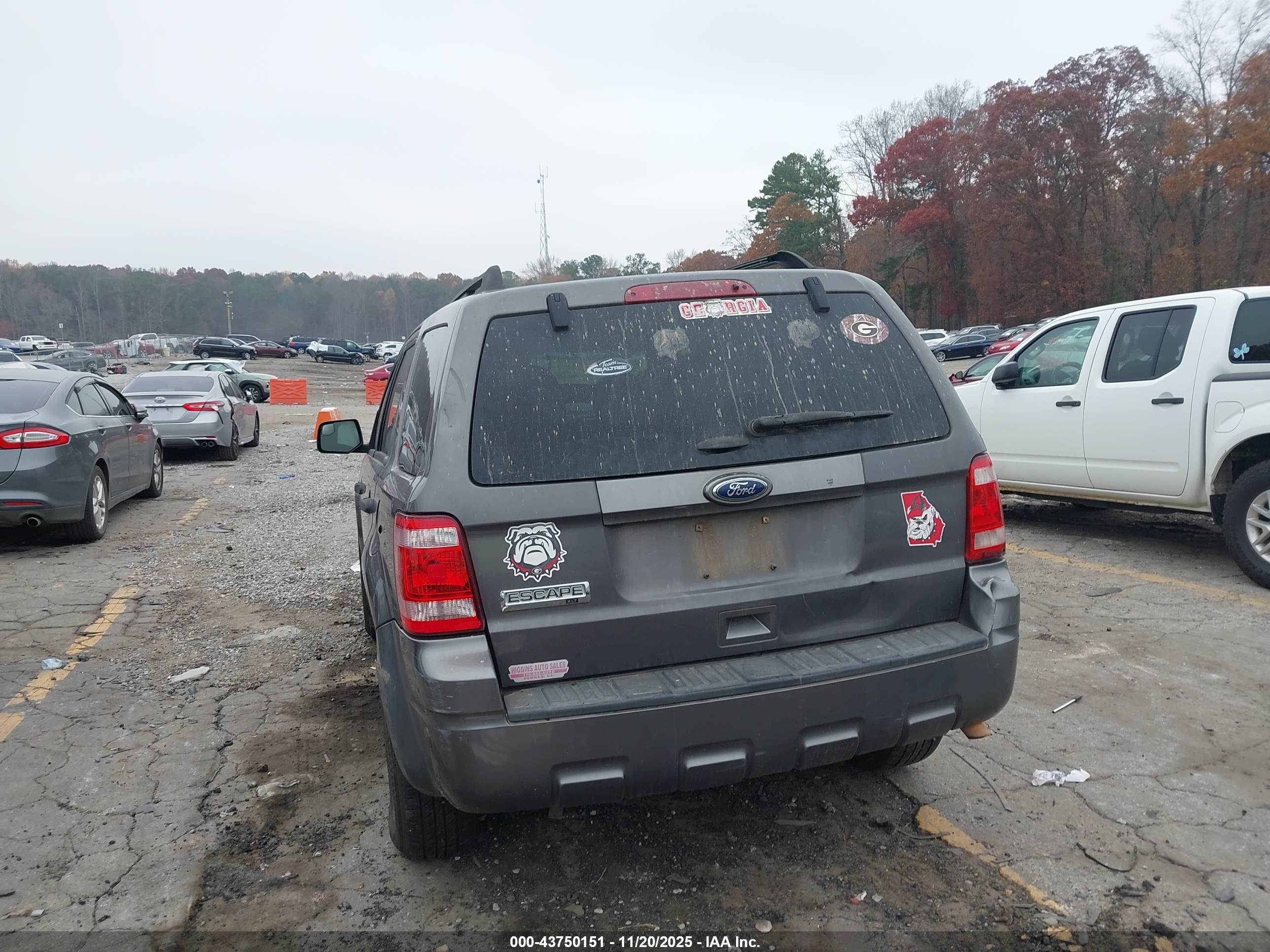 FORD ESCAPE image 3