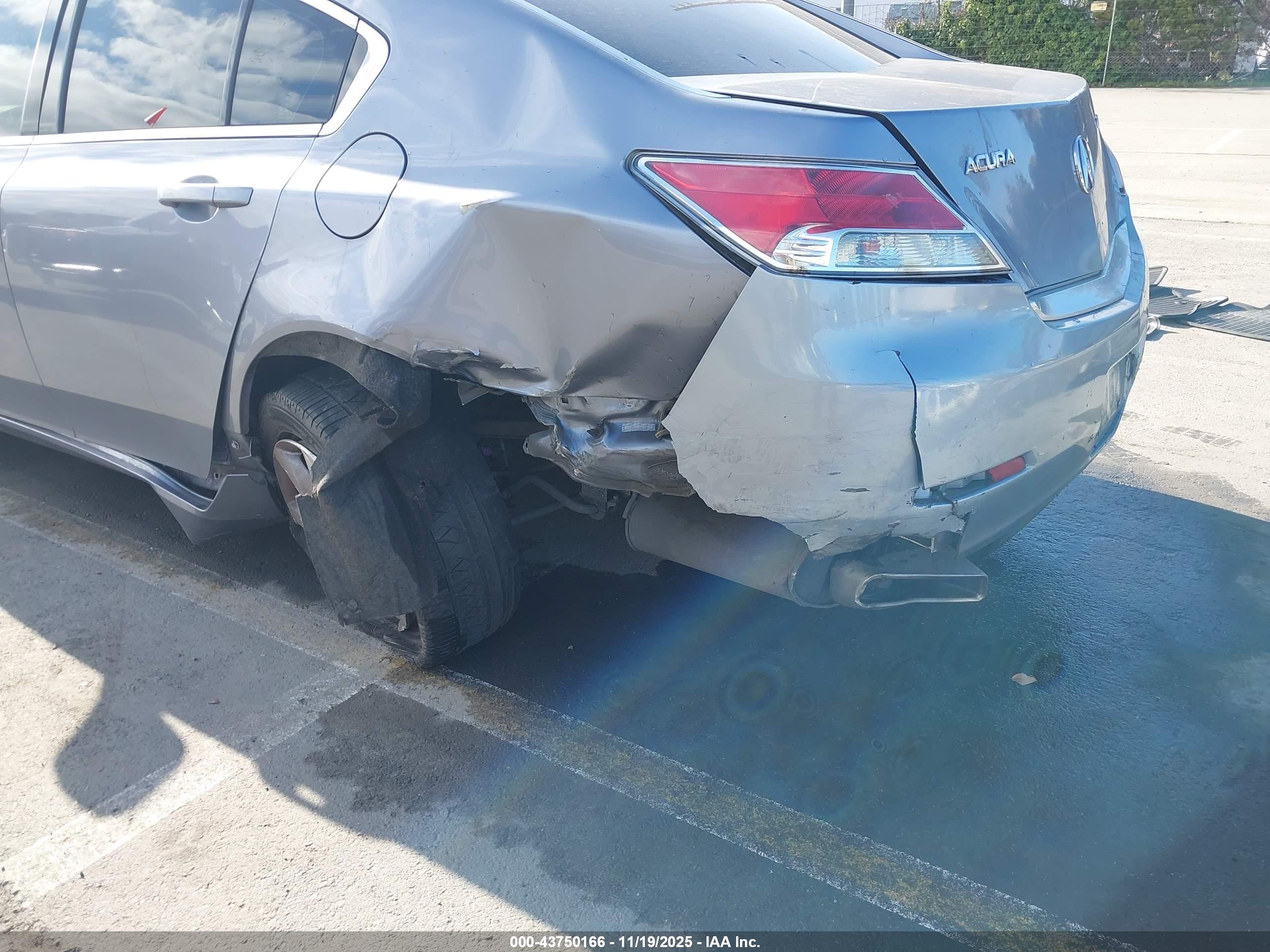 ACURA TL image 6