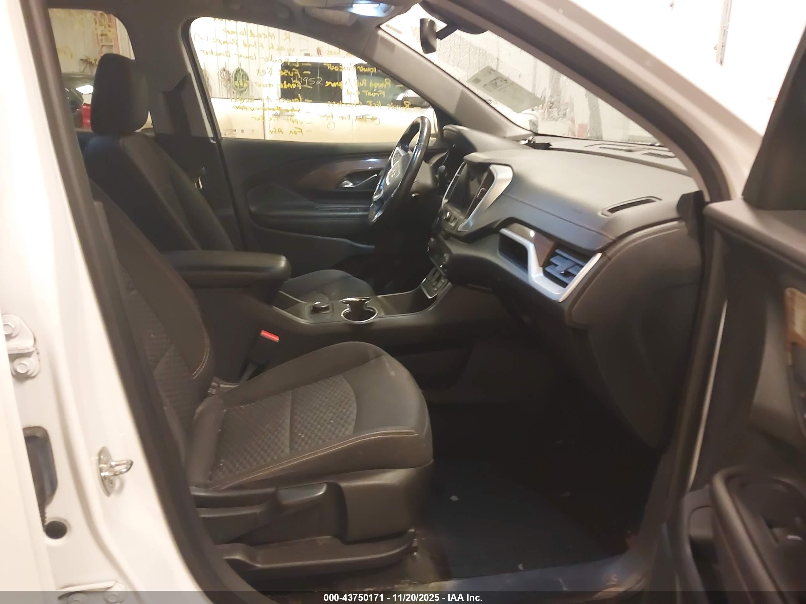 GMC TERRAIN image 5
