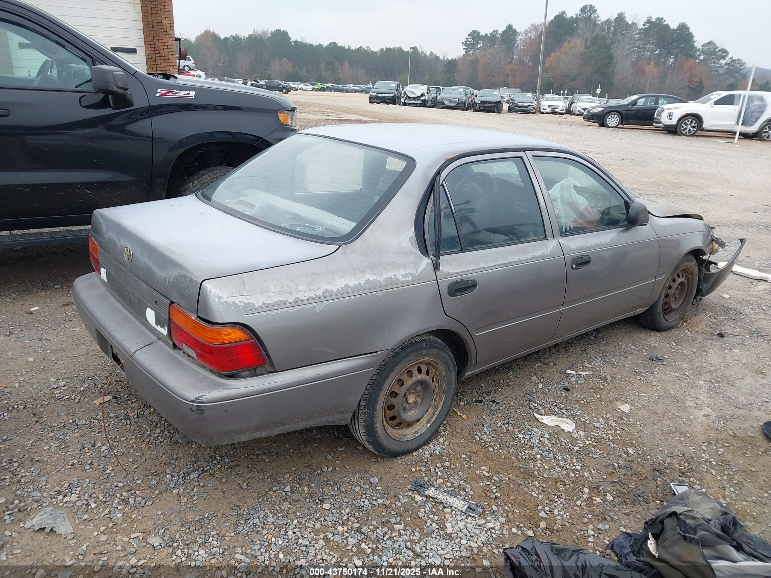 TOYOTA COROLLA image 4