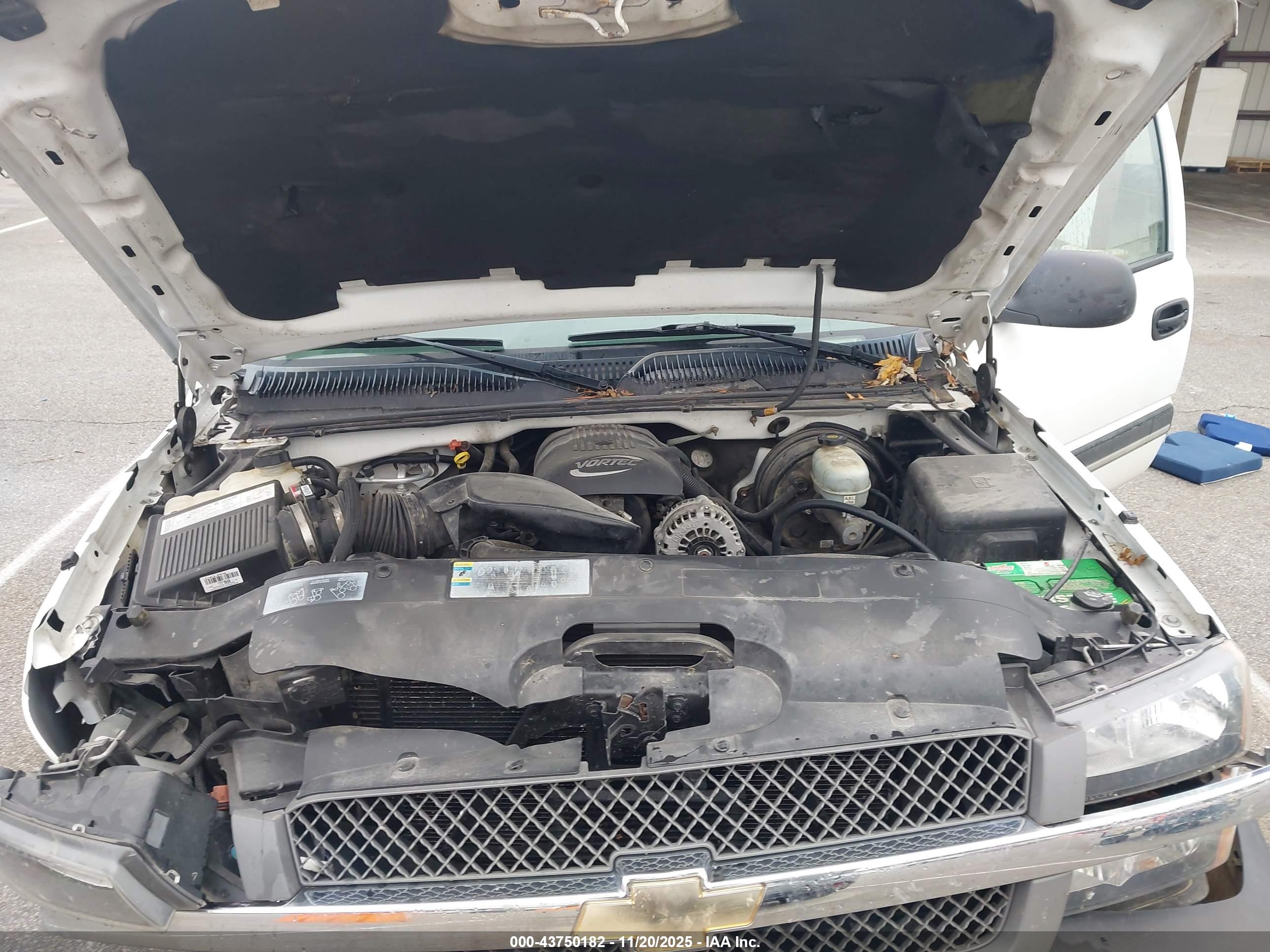 CHEVROLET SILVERADO image 10