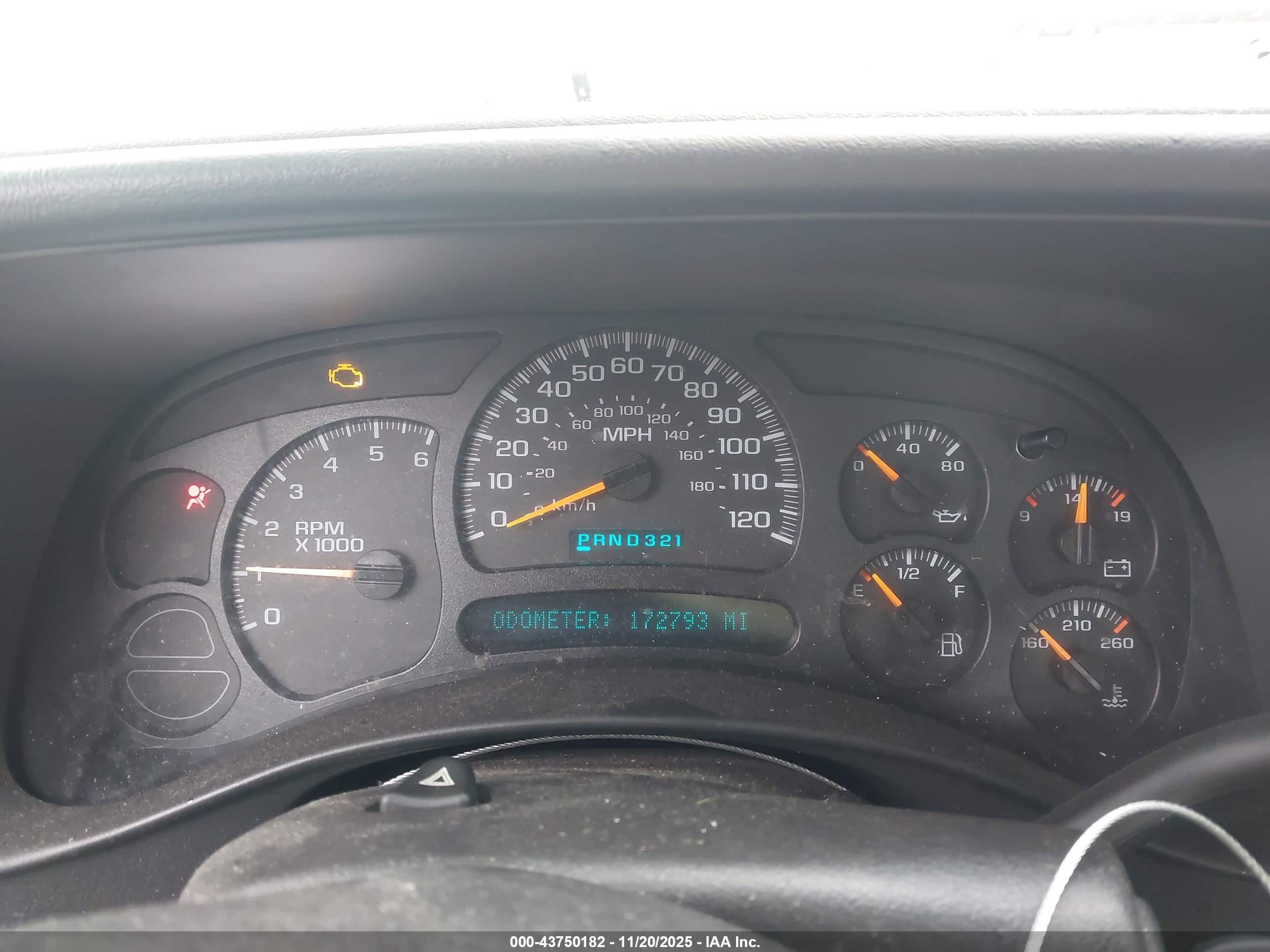 CHEVROLET SILVERADO image 7