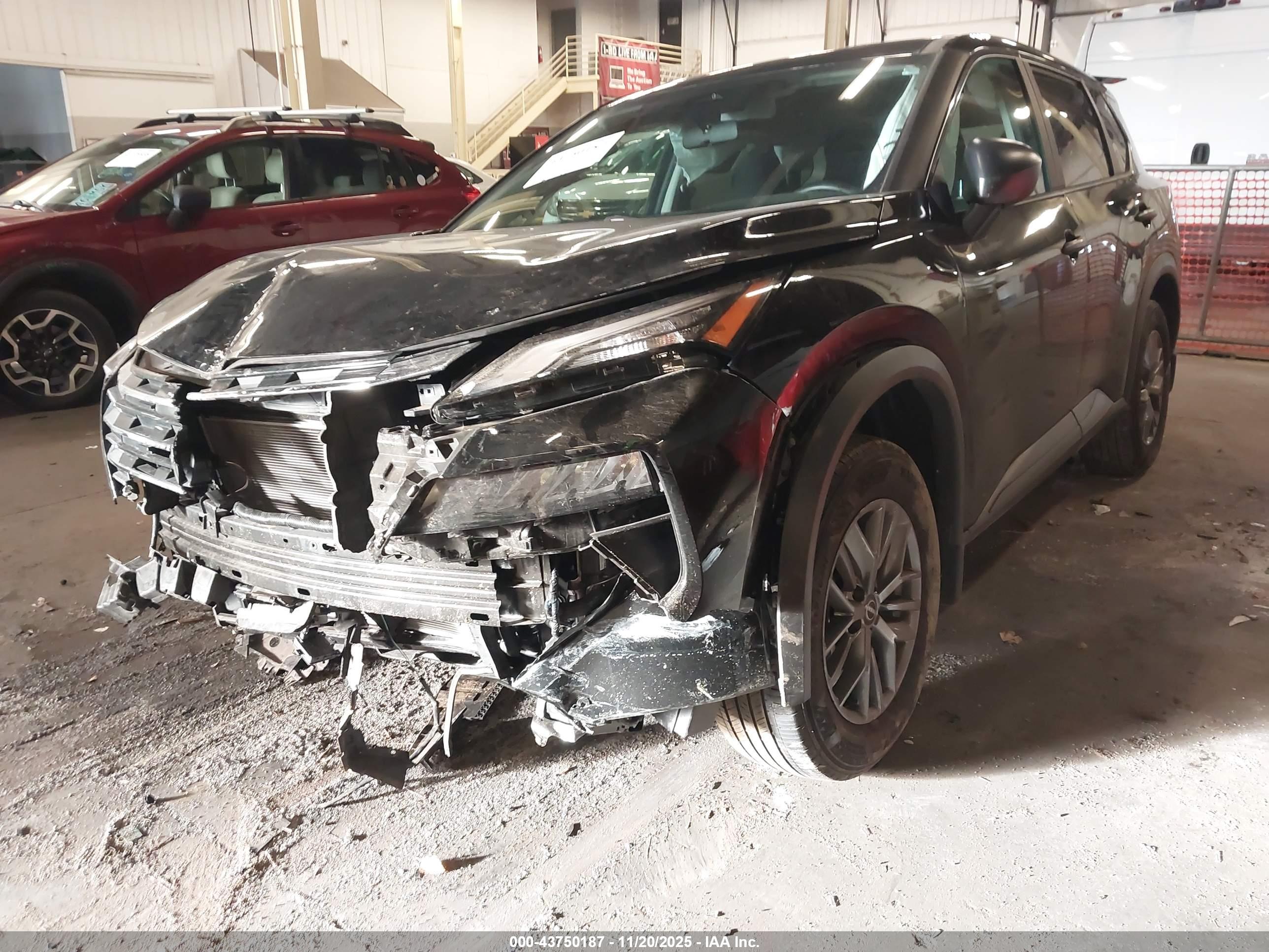 NISSAN ROGUE image 6