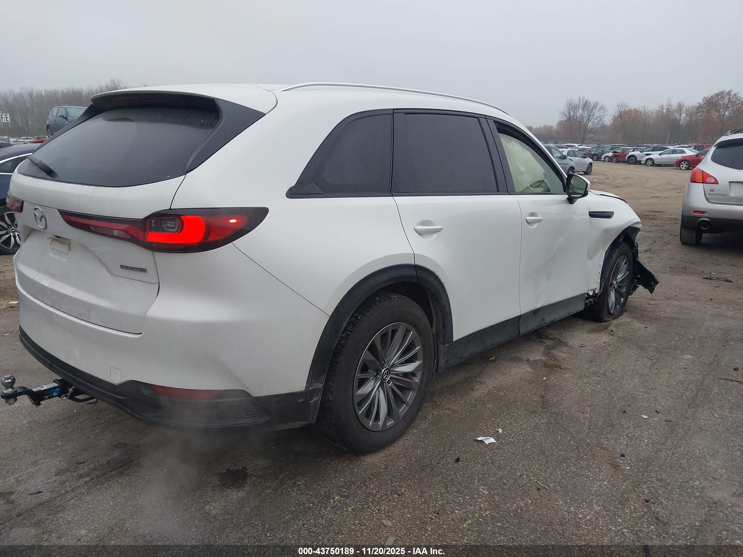 MAZDA CX-90 image 4