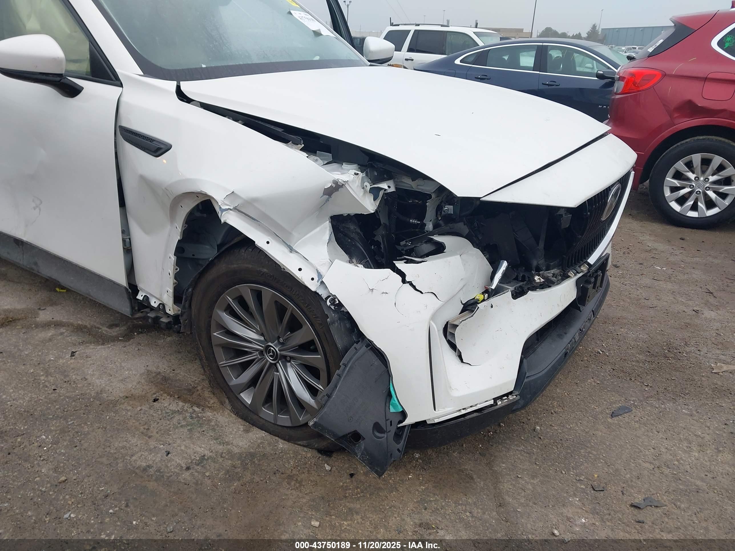 MAZDA CX-90 image 6