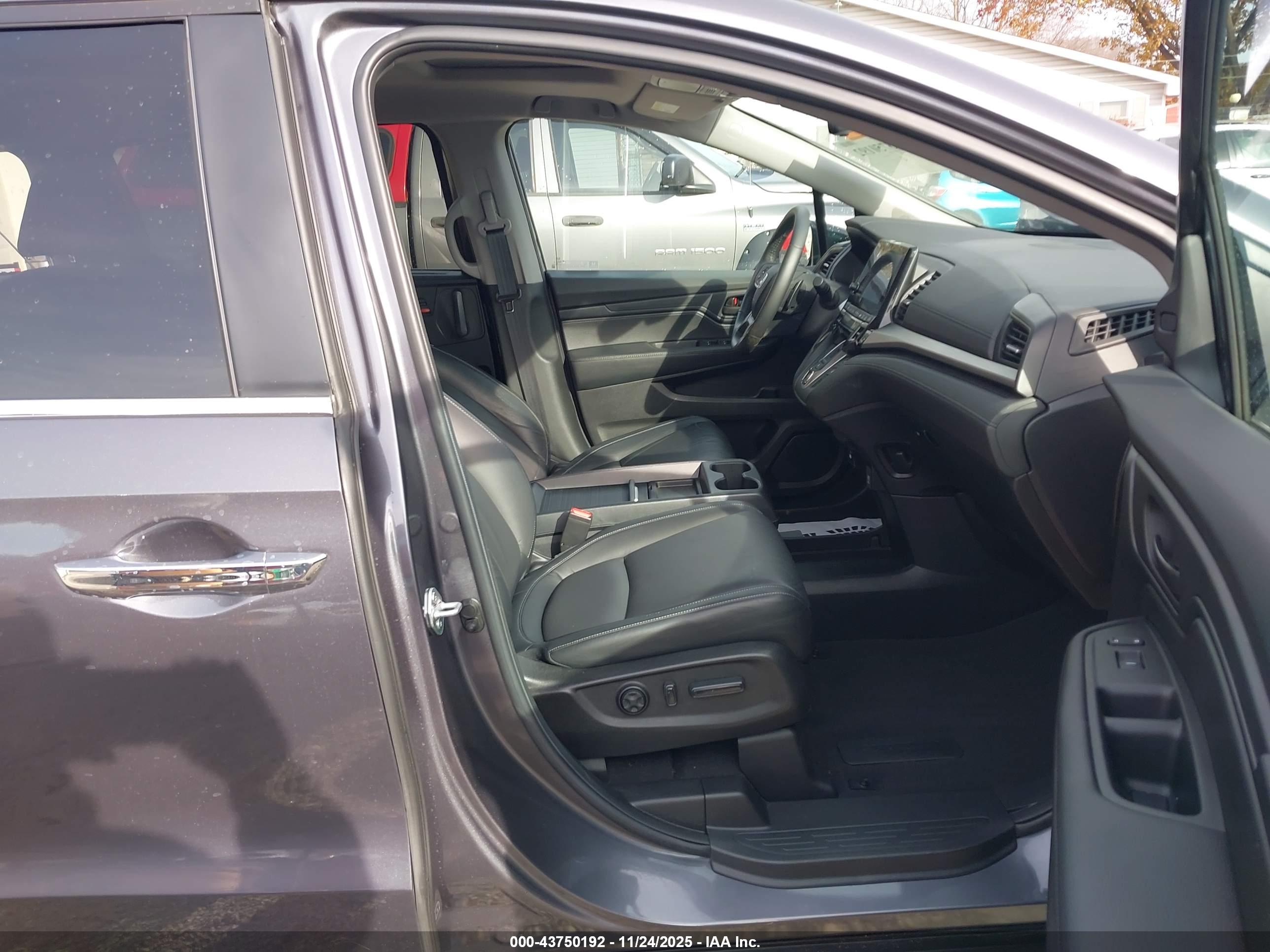 HONDA ODYSSEY image 5