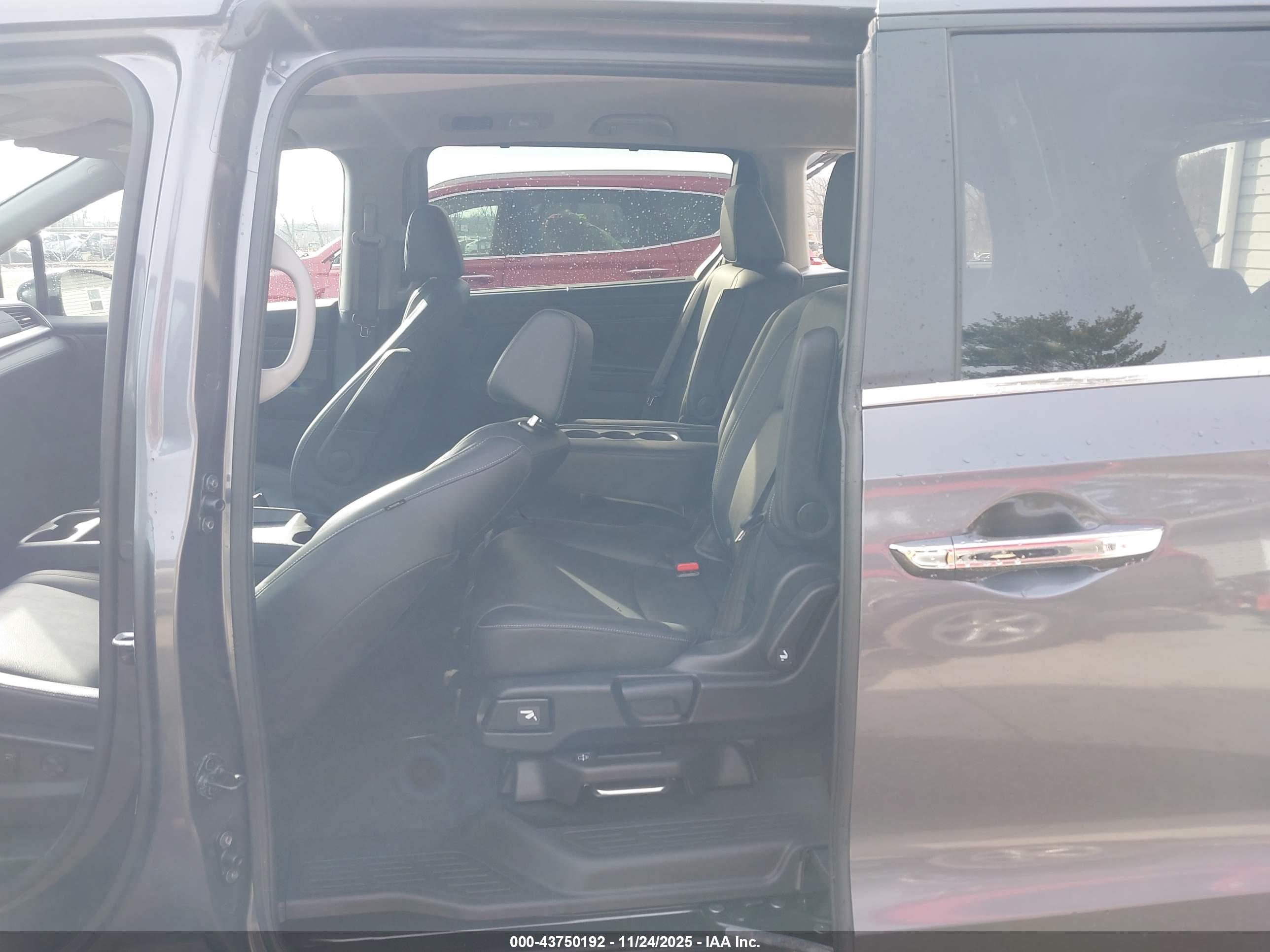 HONDA ODYSSEY image 8