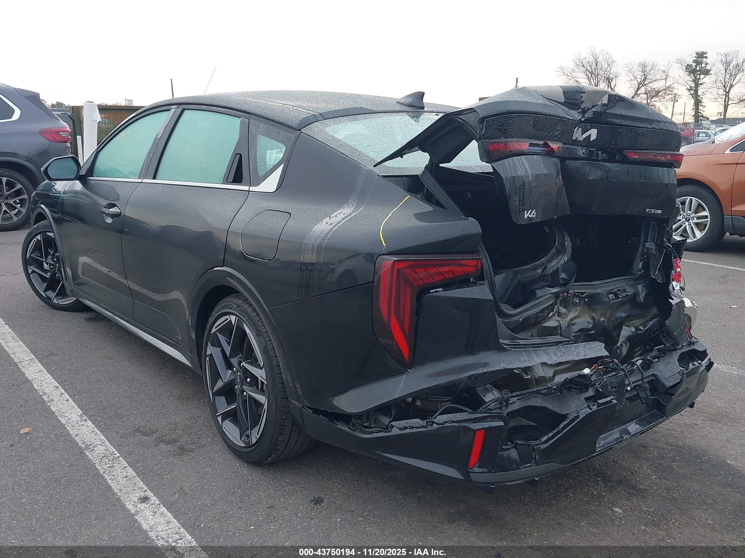 KIA K4 image 3