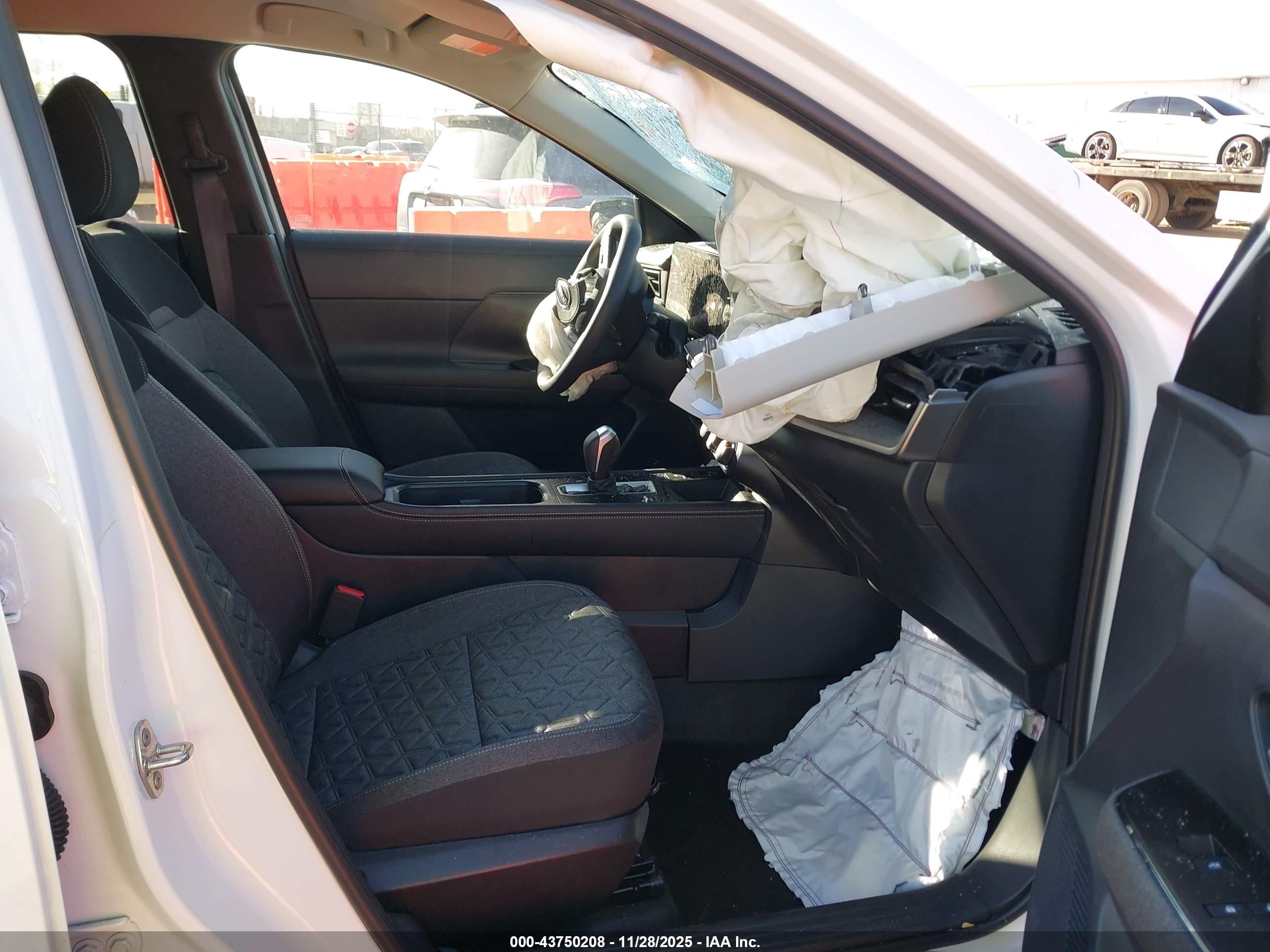 NISSAN KICKS image 5