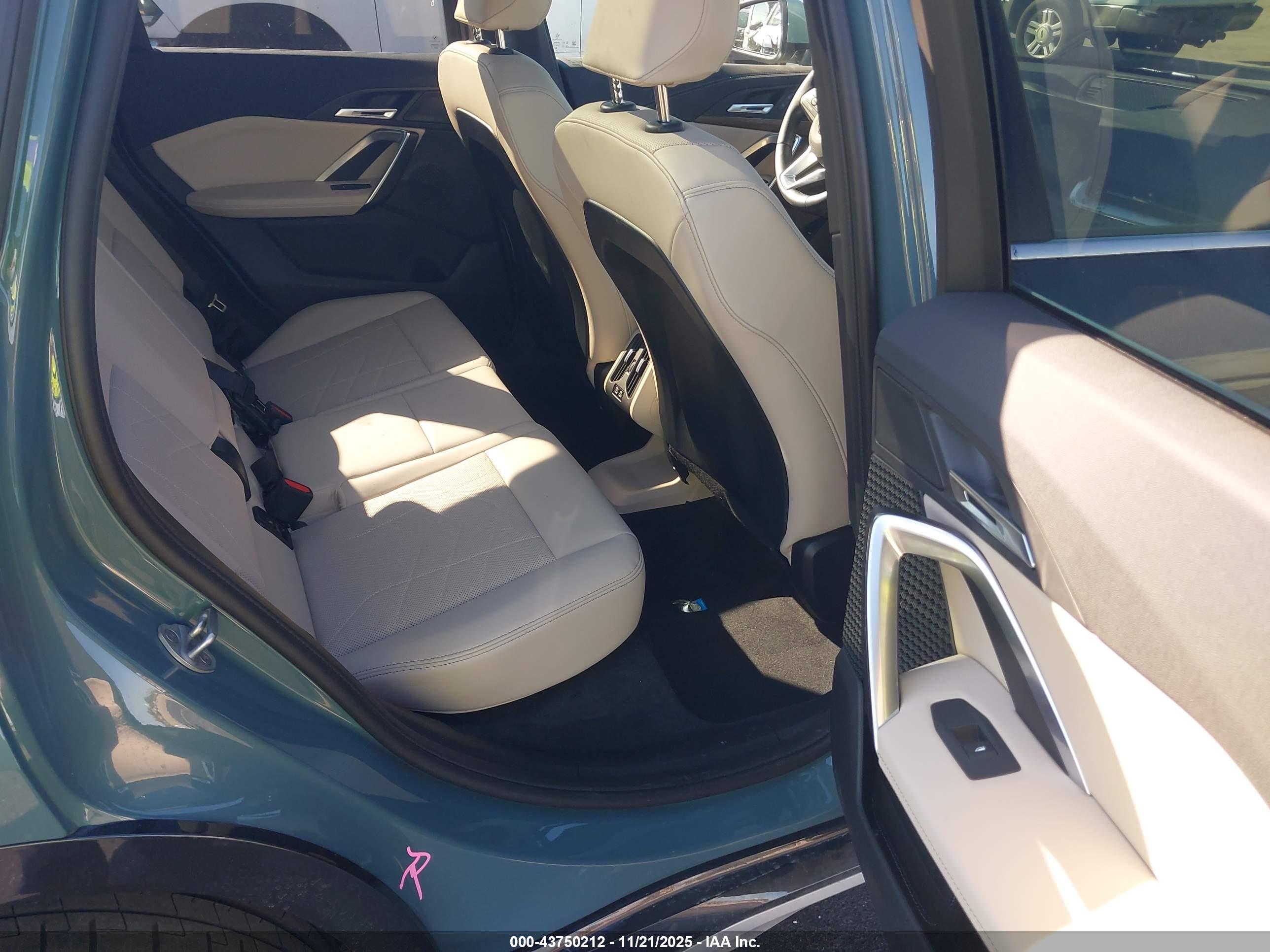 BMW X1 image 8