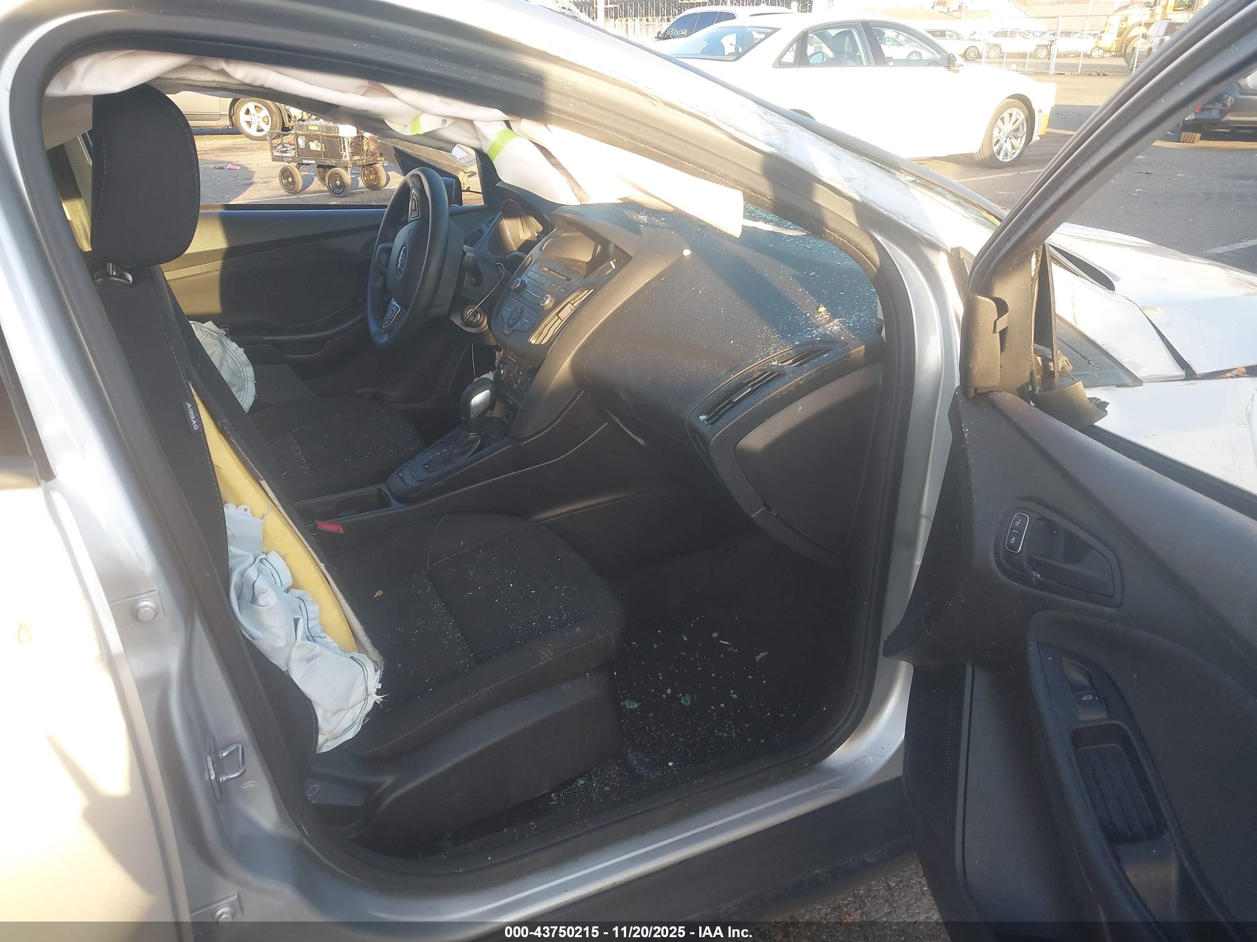 FORD FOCUS image 5