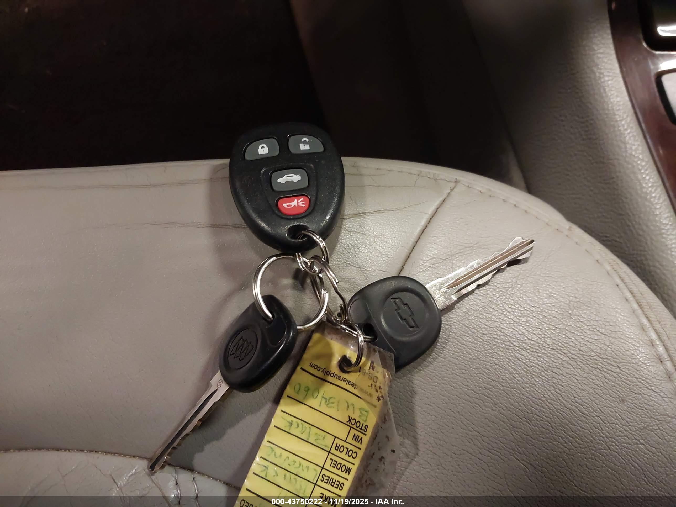 BUICK LUCERNE image 11